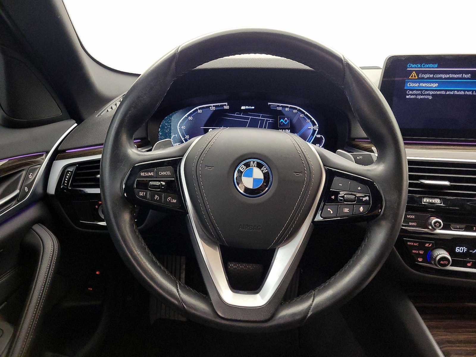 2023 BMW 5 Series 530e - Photo 11
