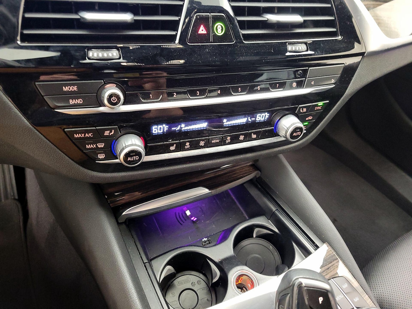 2023 BMW 5 Series 530e - Photo 15