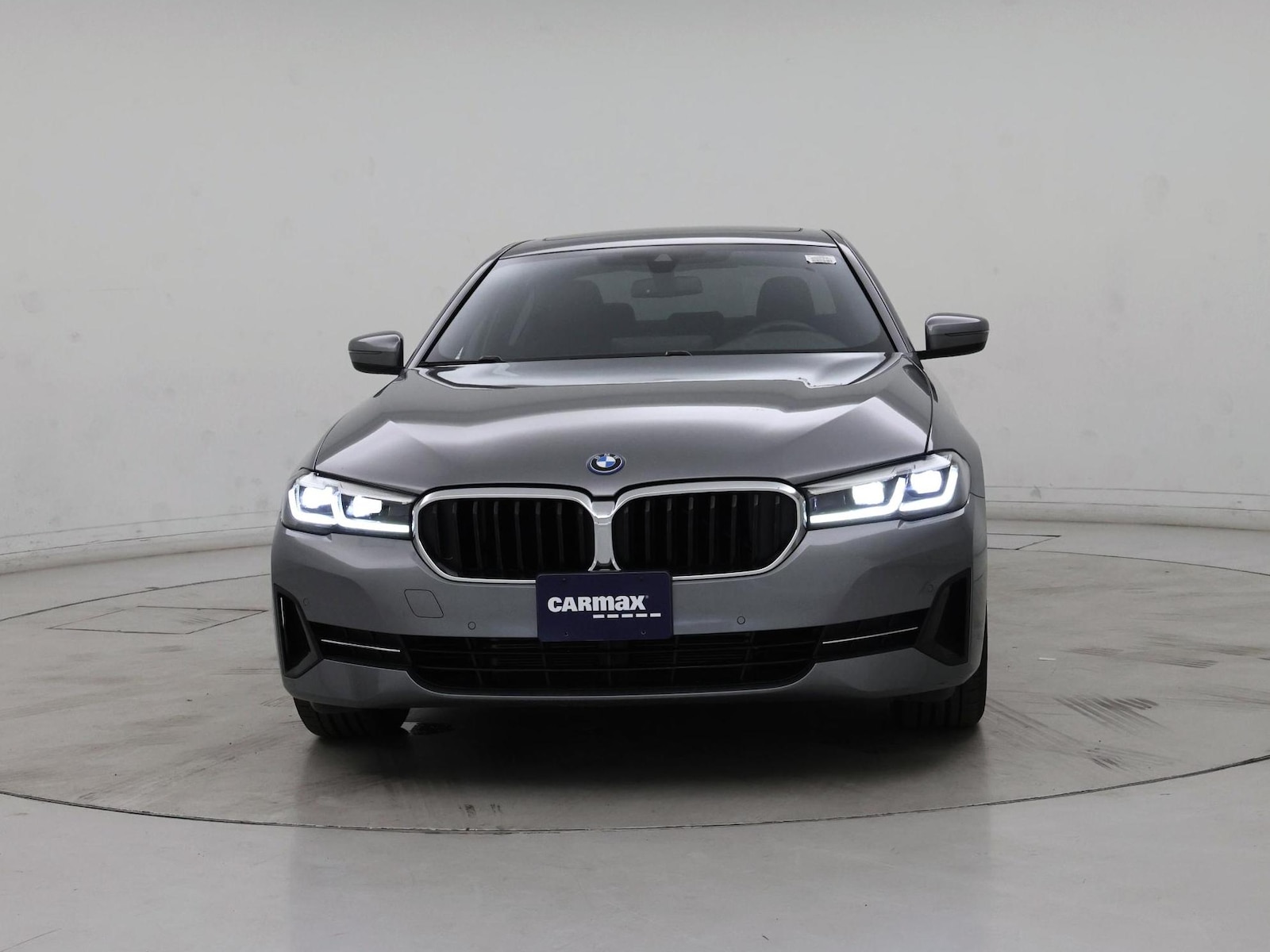 2023 BMW 5 Series 530e - Photo 6
