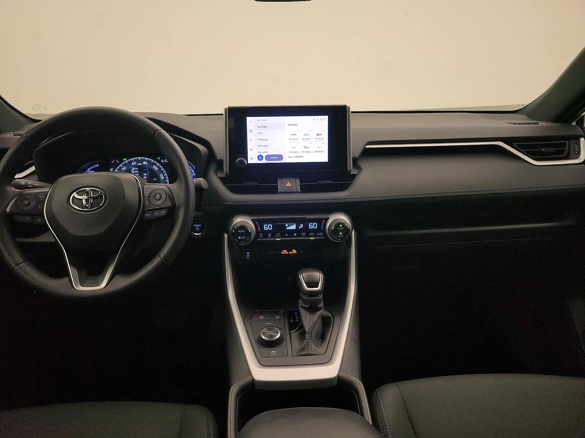 Thumbnail: 2025 Toyota RAV4 - 9