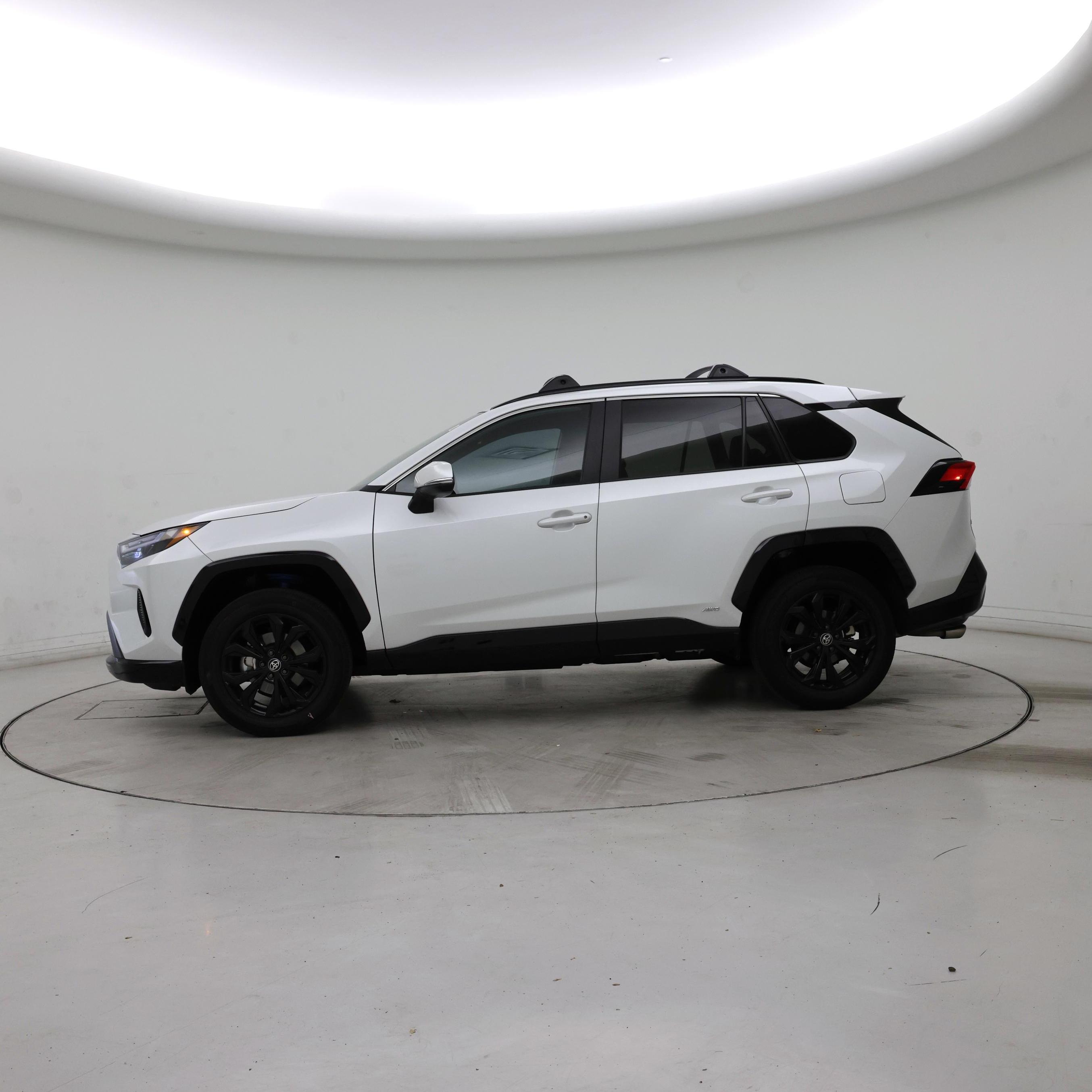 Thumbnail: 2025 Toyota RAV4 - 3