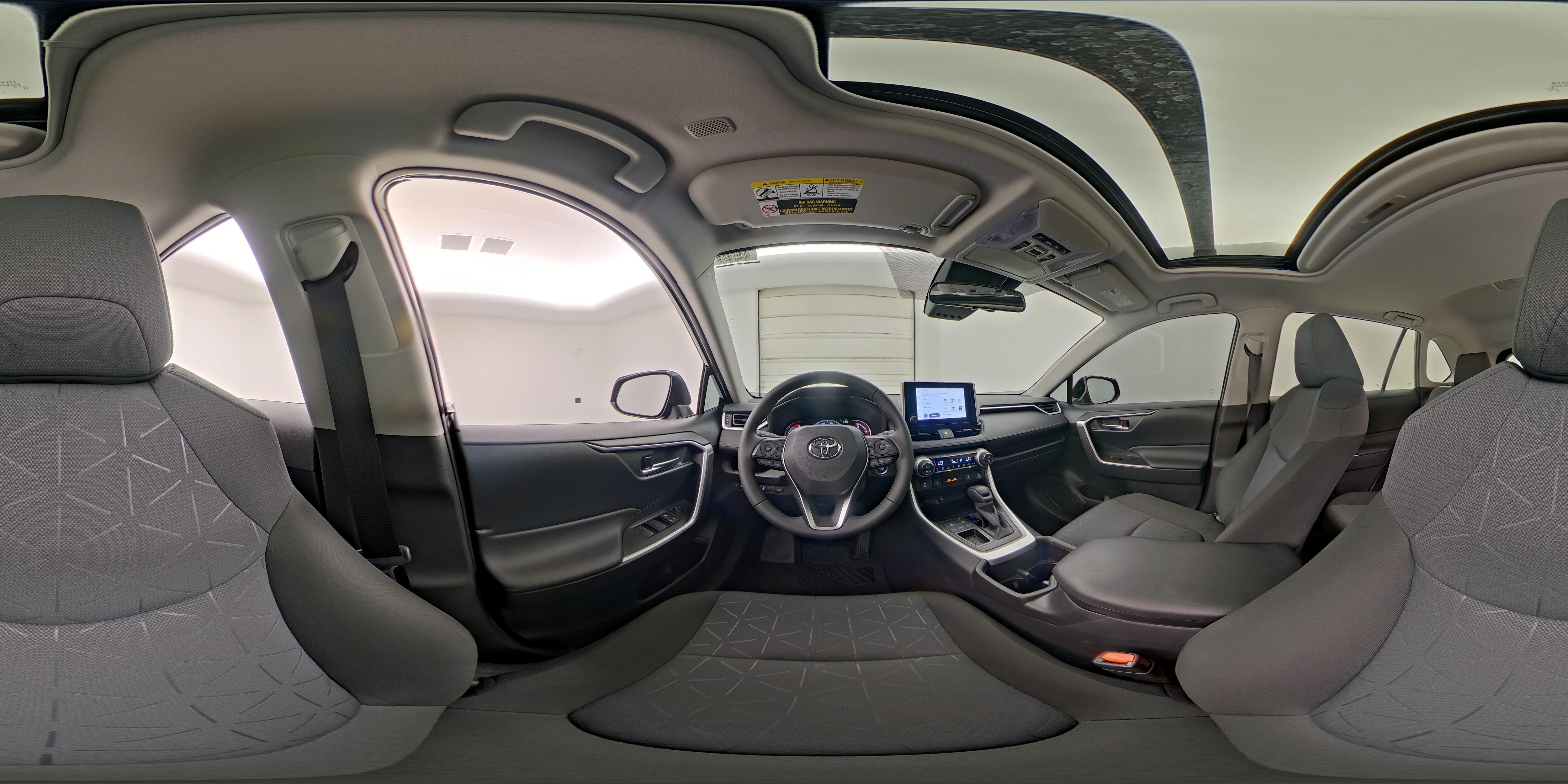 2025 Toyota RAV4 XLE - Photo 27