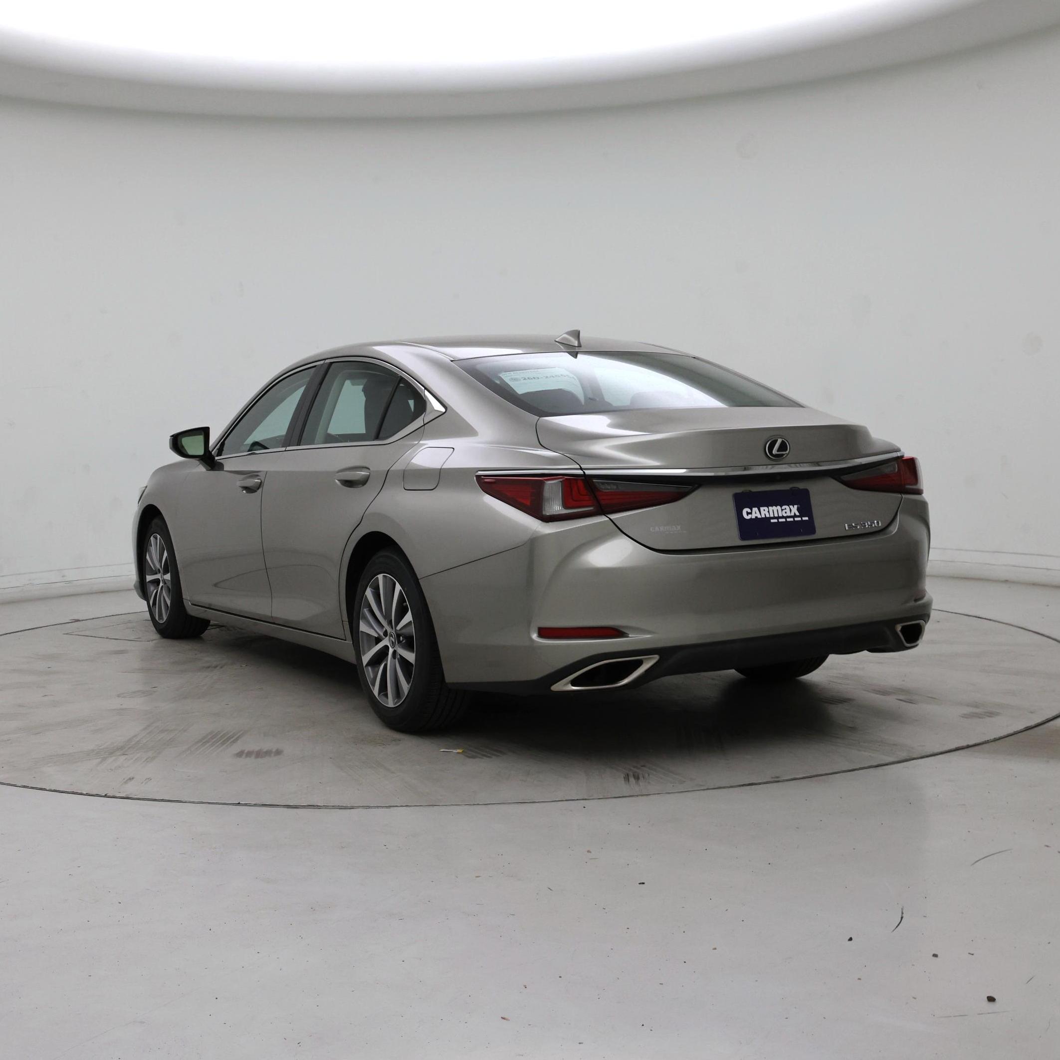 Thumbnail: 2020 Lexus ES - 2