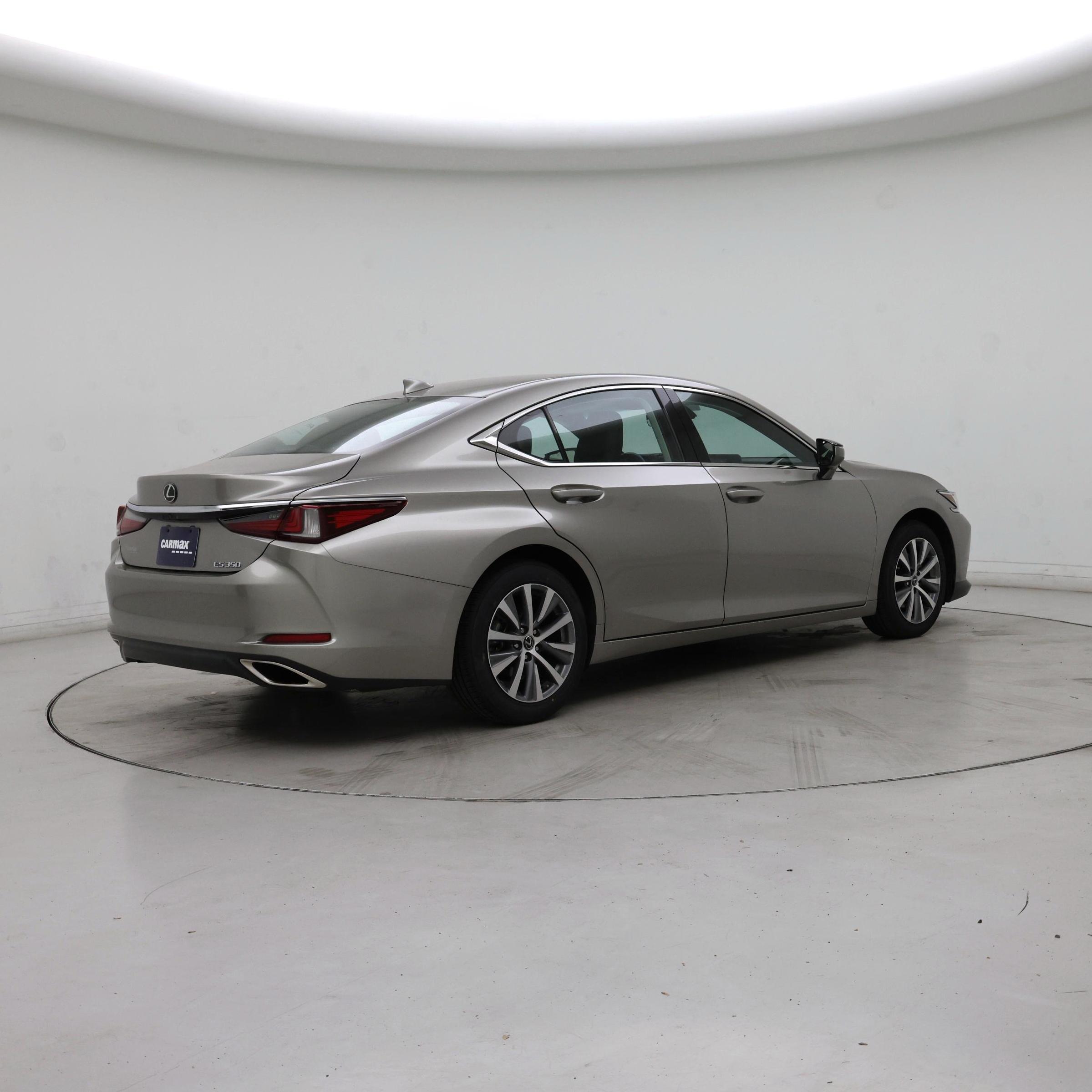 Thumbnail: 2020 Lexus ES - 8
