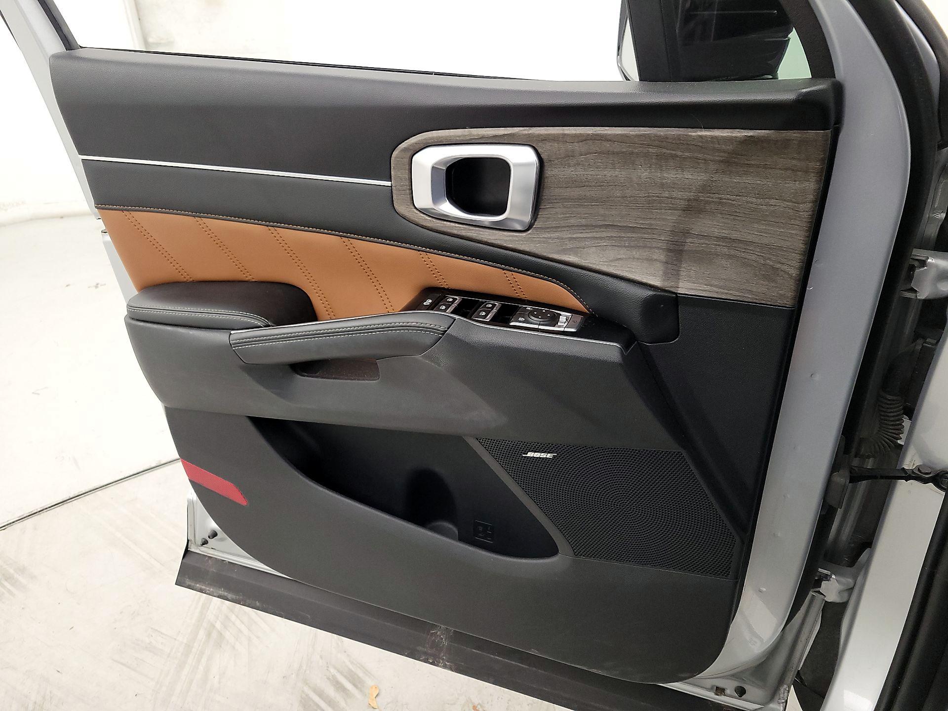 Thumbnail: 2021 Kia Sorento - 12