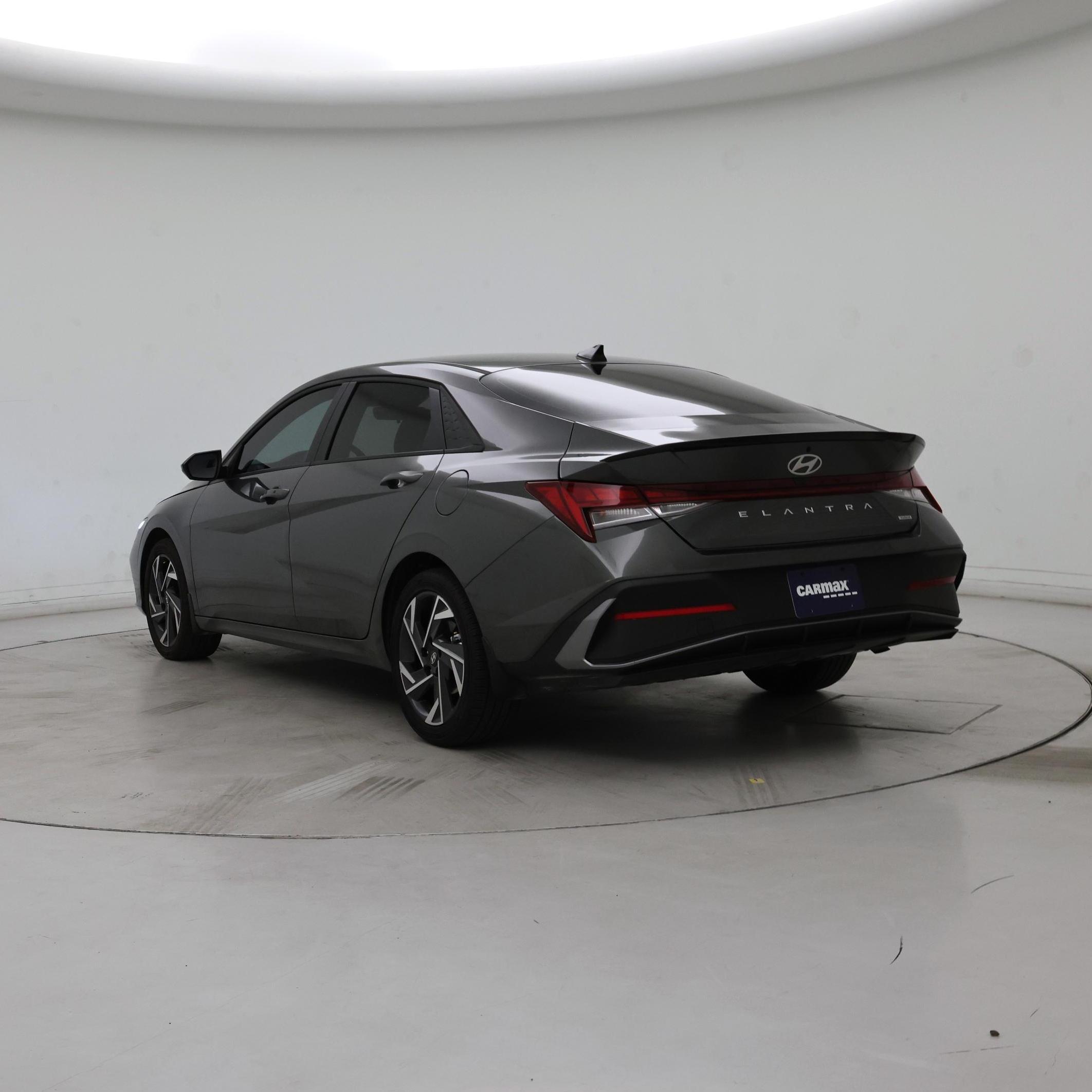 Thumbnail: 2025 Hyundai Elantra - 2