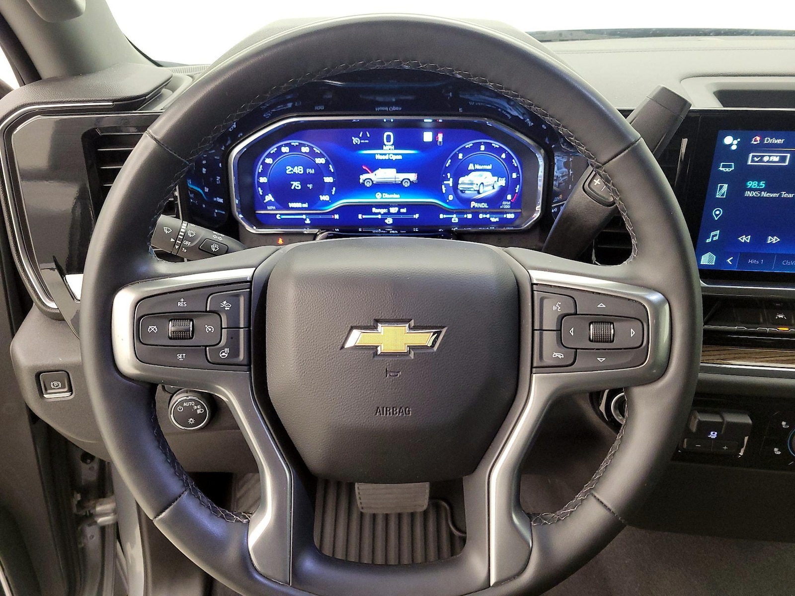 2023 Chevrolet Silverado 1500 LT - Photo 11