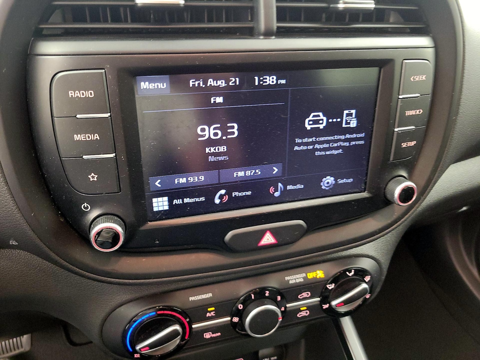 2022 Kia Soul LX - Photo 14