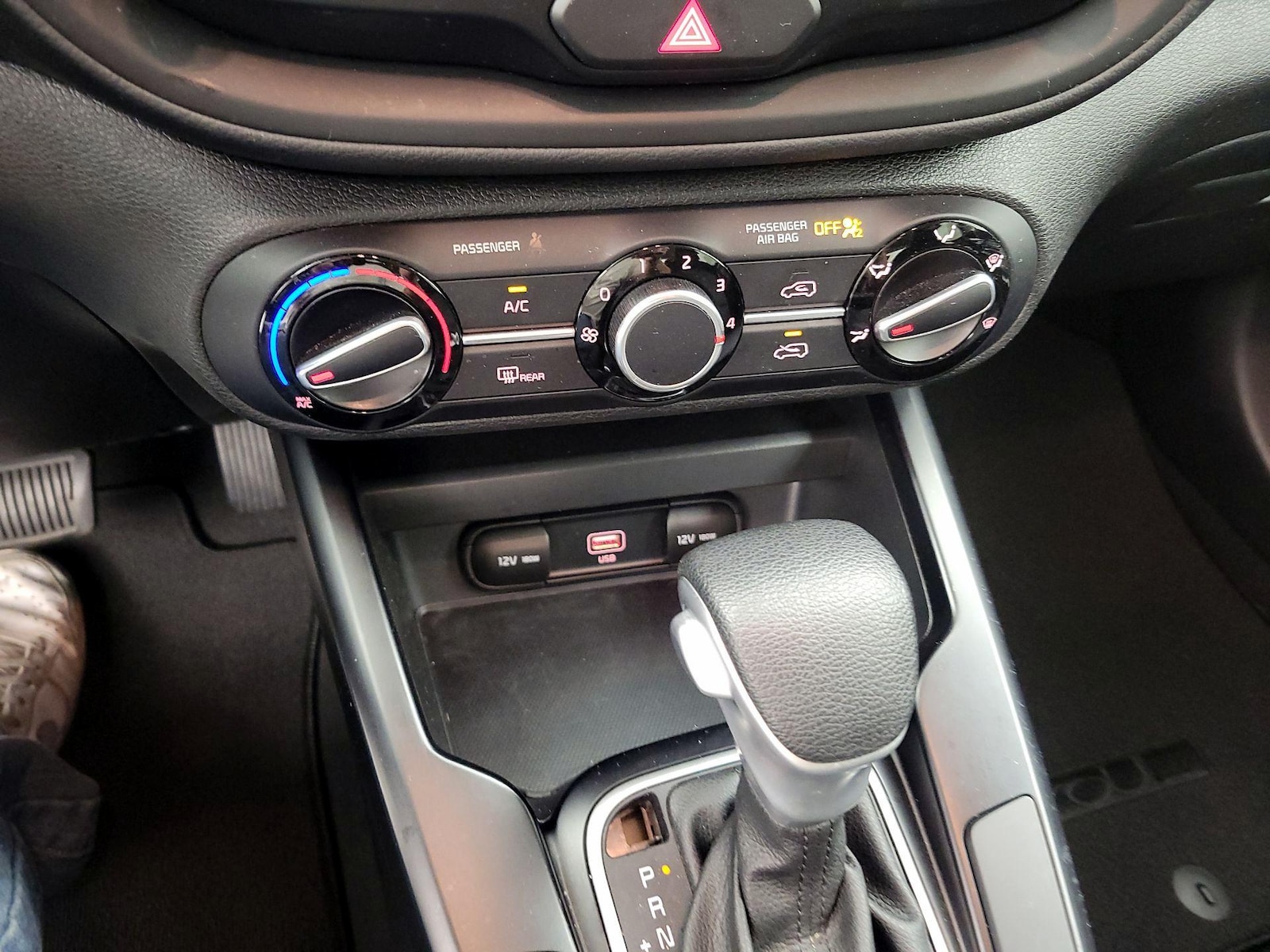 2022 Kia Soul LX - Photo 15