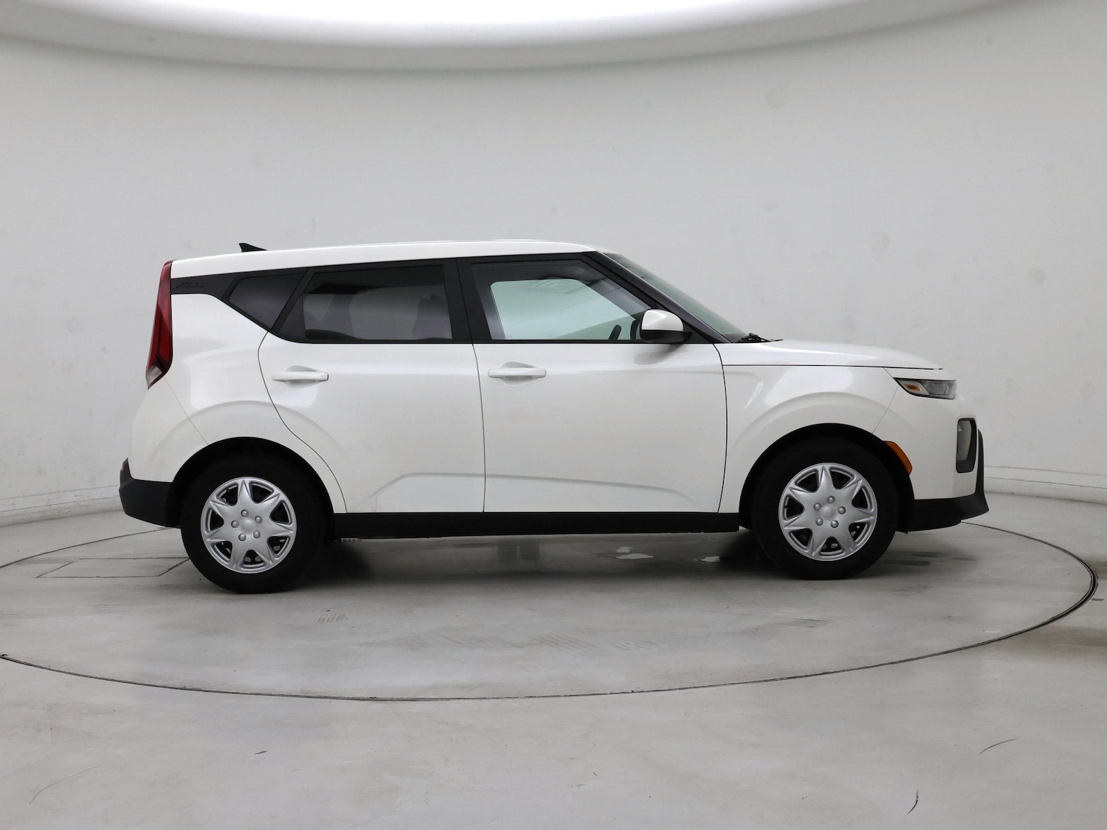 2022 Kia Soul LX - Photo 8