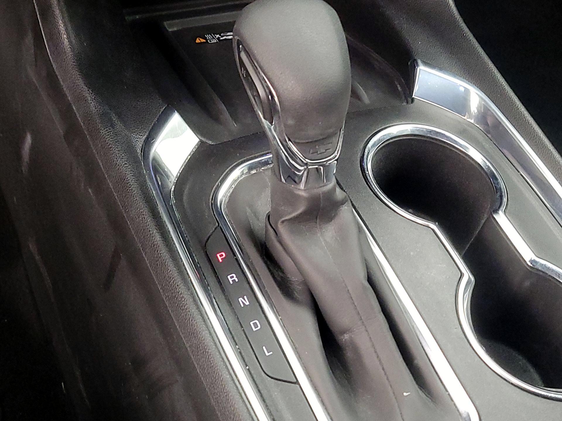 Thumbnail: 2023 Chevrolet Traverse - 15