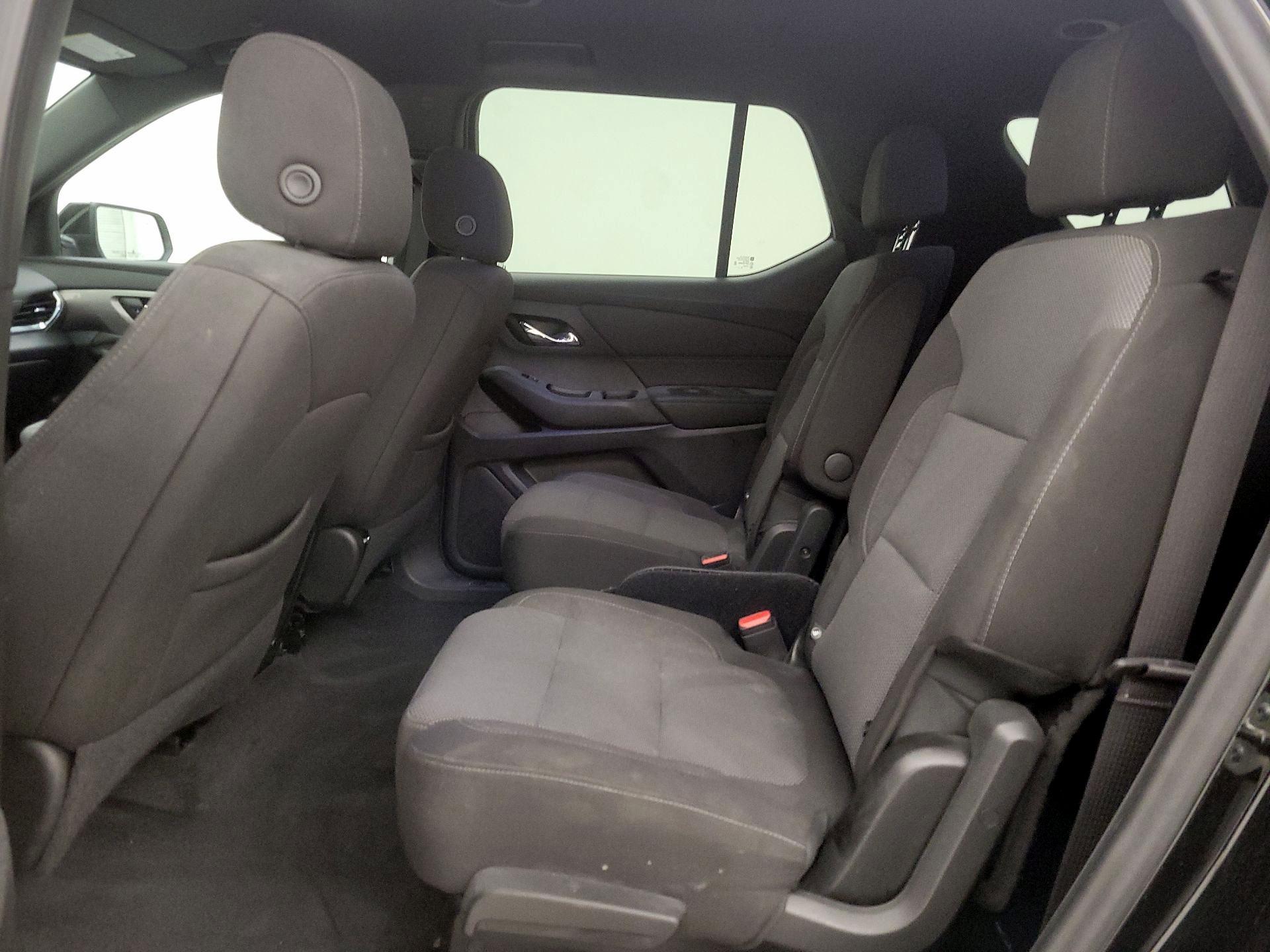 Thumbnail: 2023 Chevrolet Traverse - 16