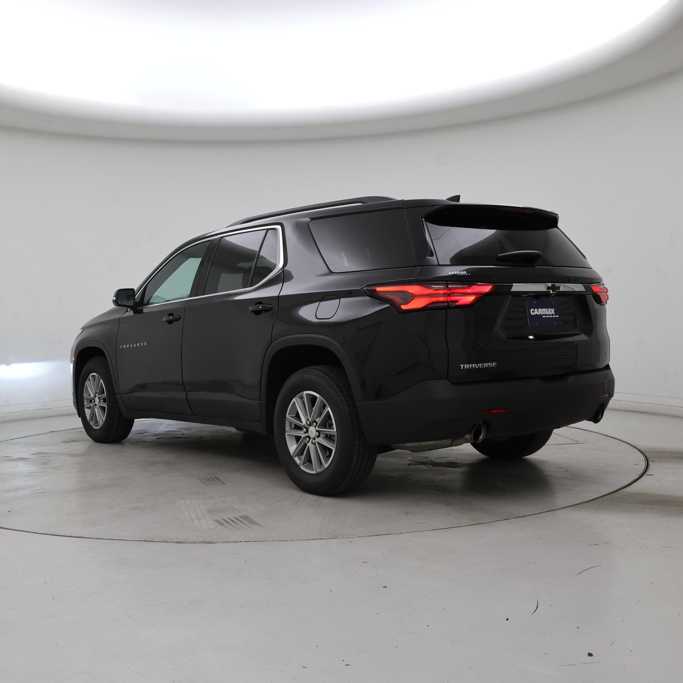 Thumbnail: 2023 Chevrolet Traverse - 2