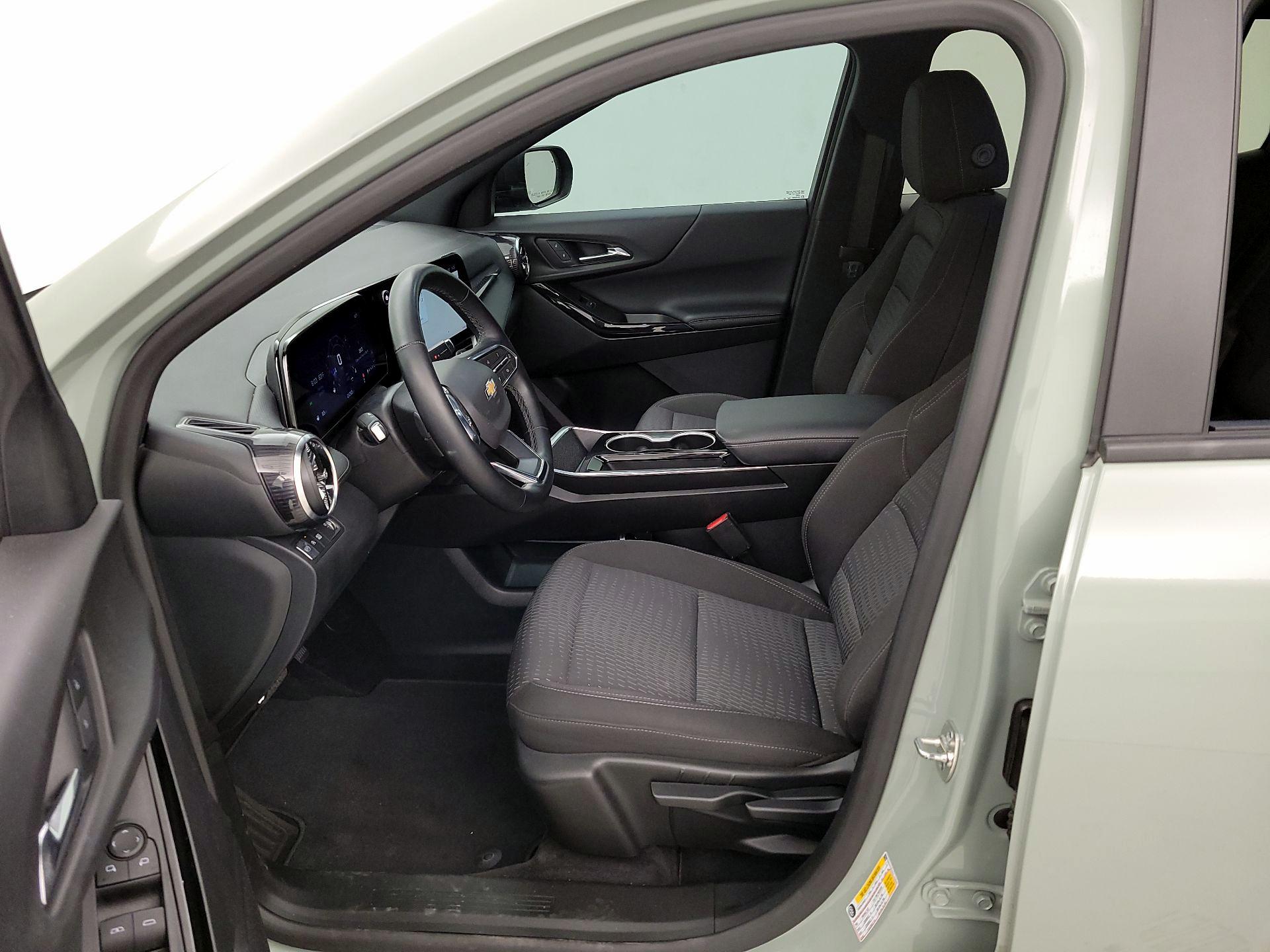 Thumbnail: 2025 Chevrolet Equinox - 11