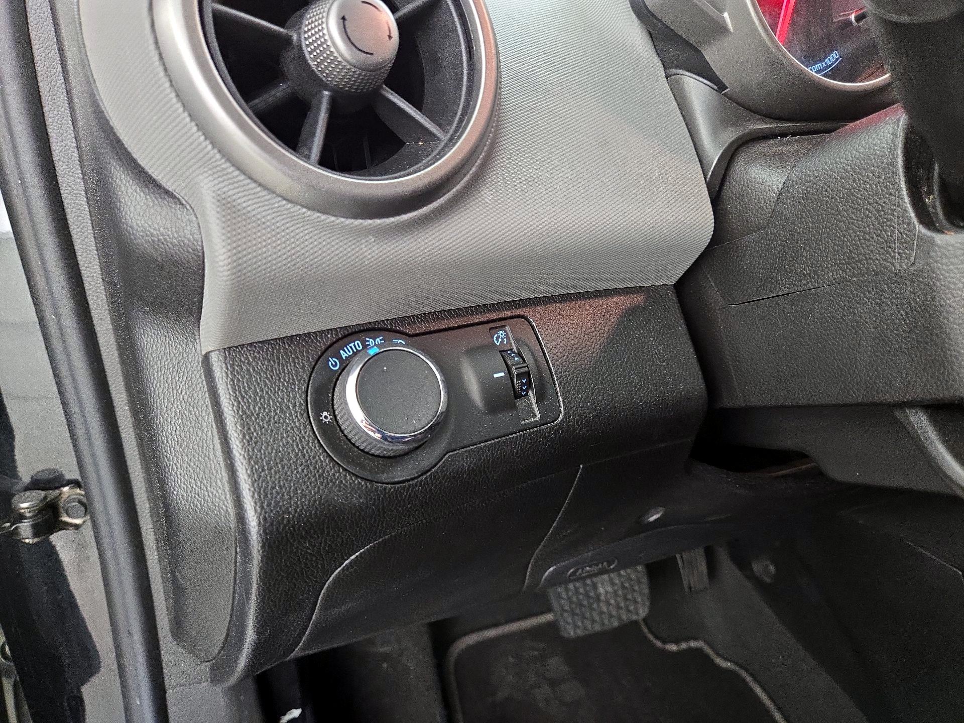 Thumbnail: 2015 Chevrolet Sonic - 13