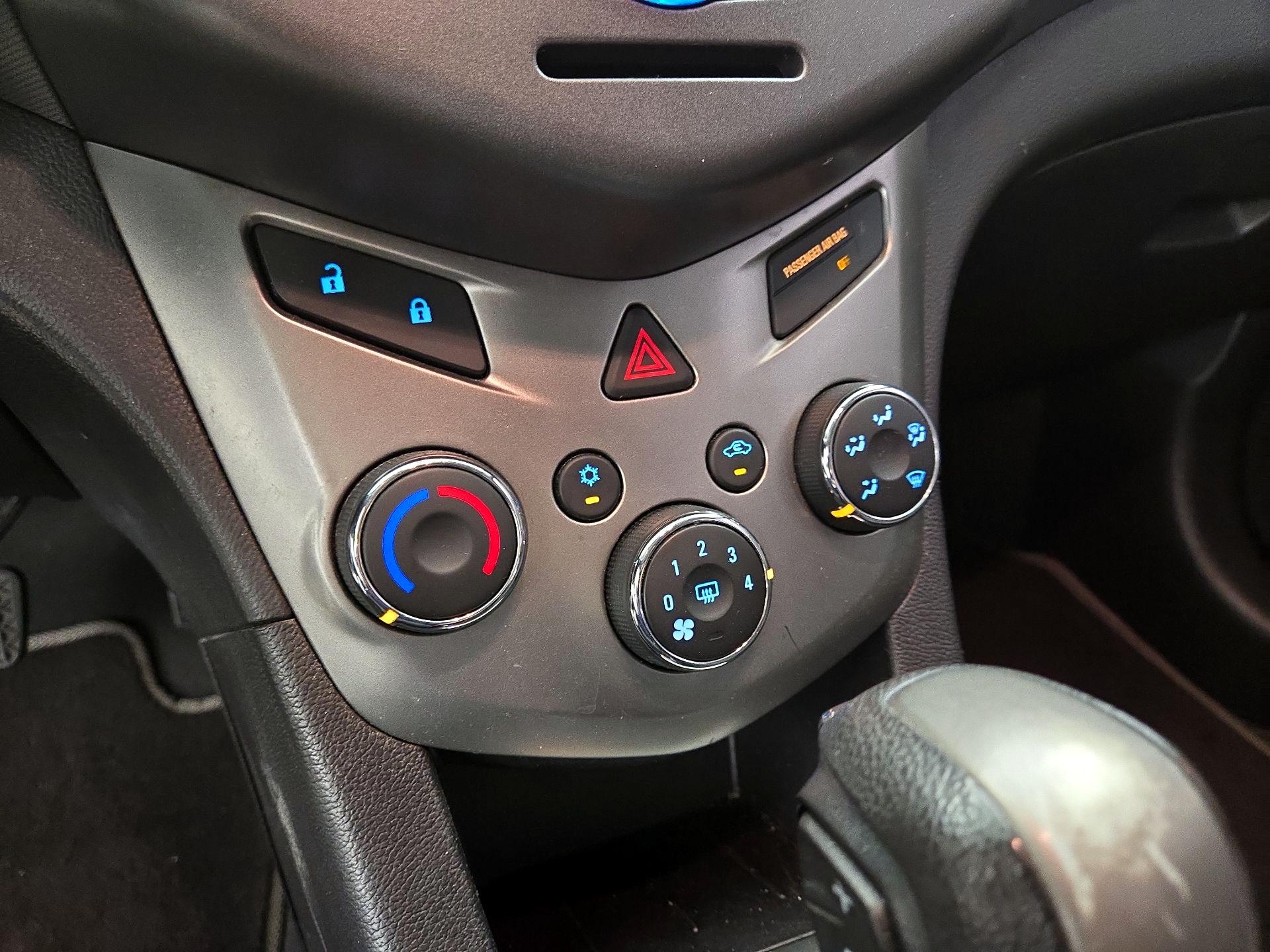 Thumbnail: 2015 Chevrolet Sonic - 15