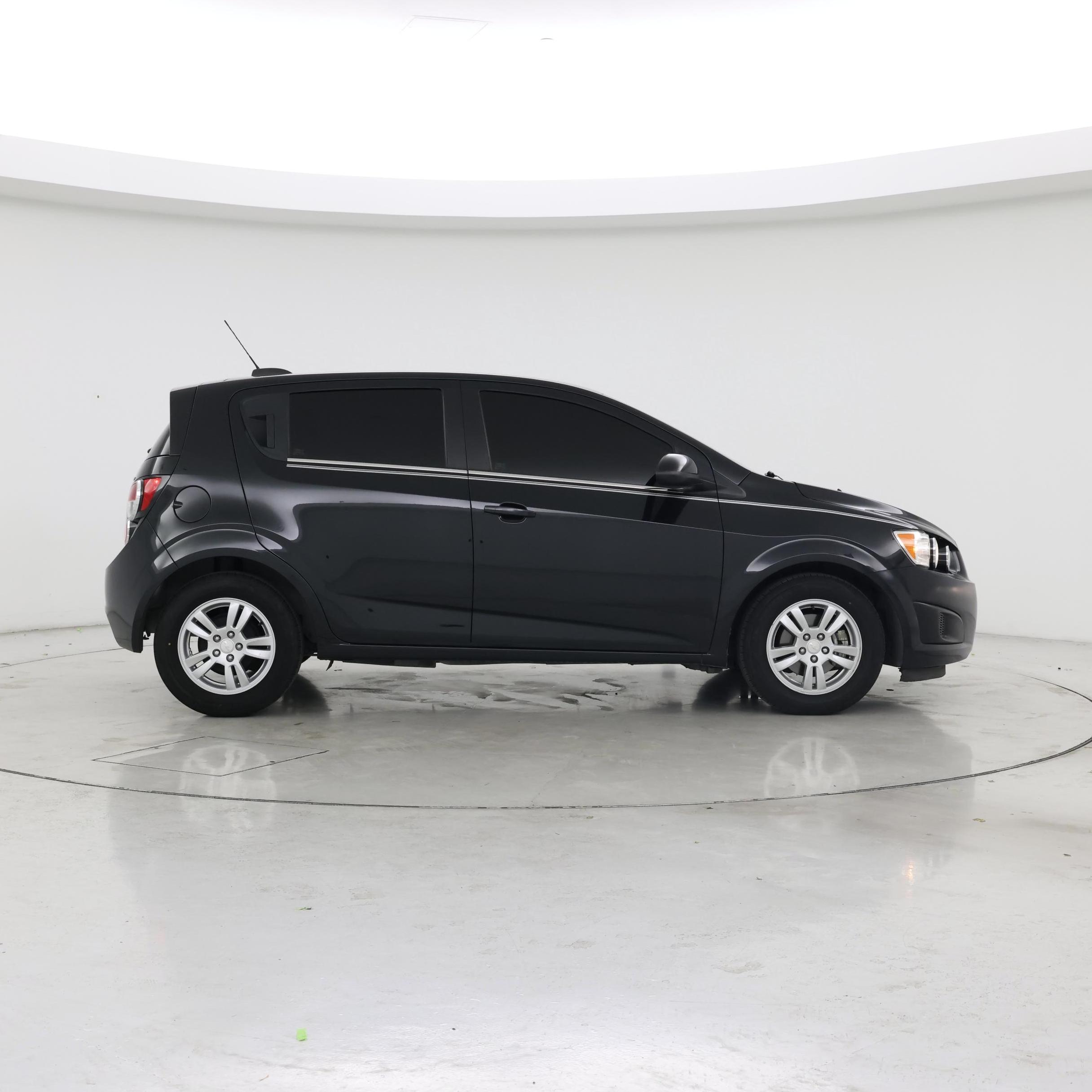 Thumbnail: 2015 Chevrolet Sonic - 7