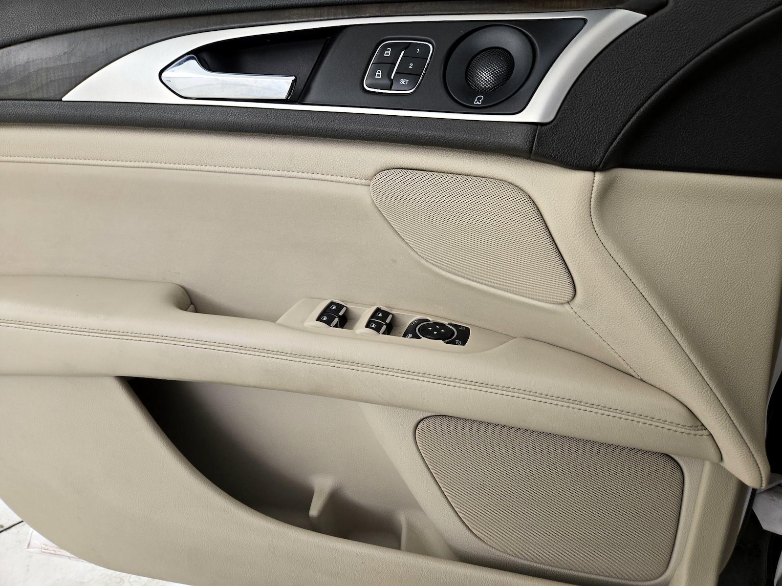 2020 Lincoln MKZ Reserve II - Photo 13