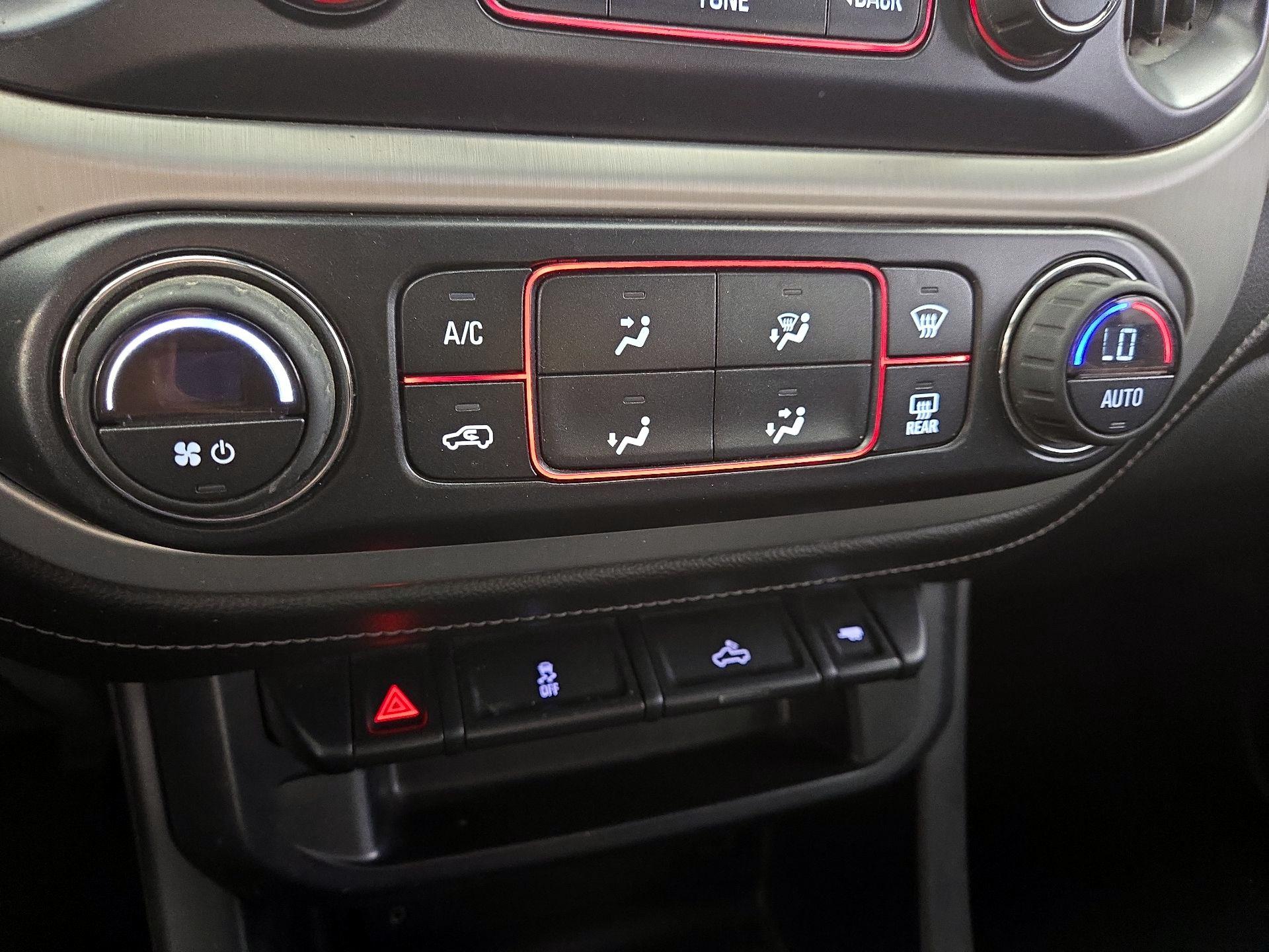 Thumbnail: 2016 GMC Canyon - 16