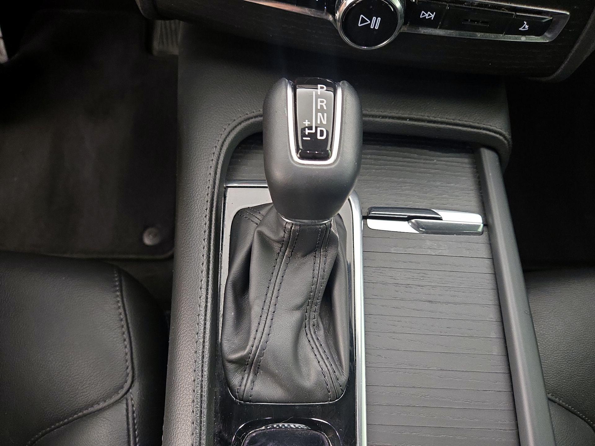 Thumbnail: 2020 Volvo XC90 - 17