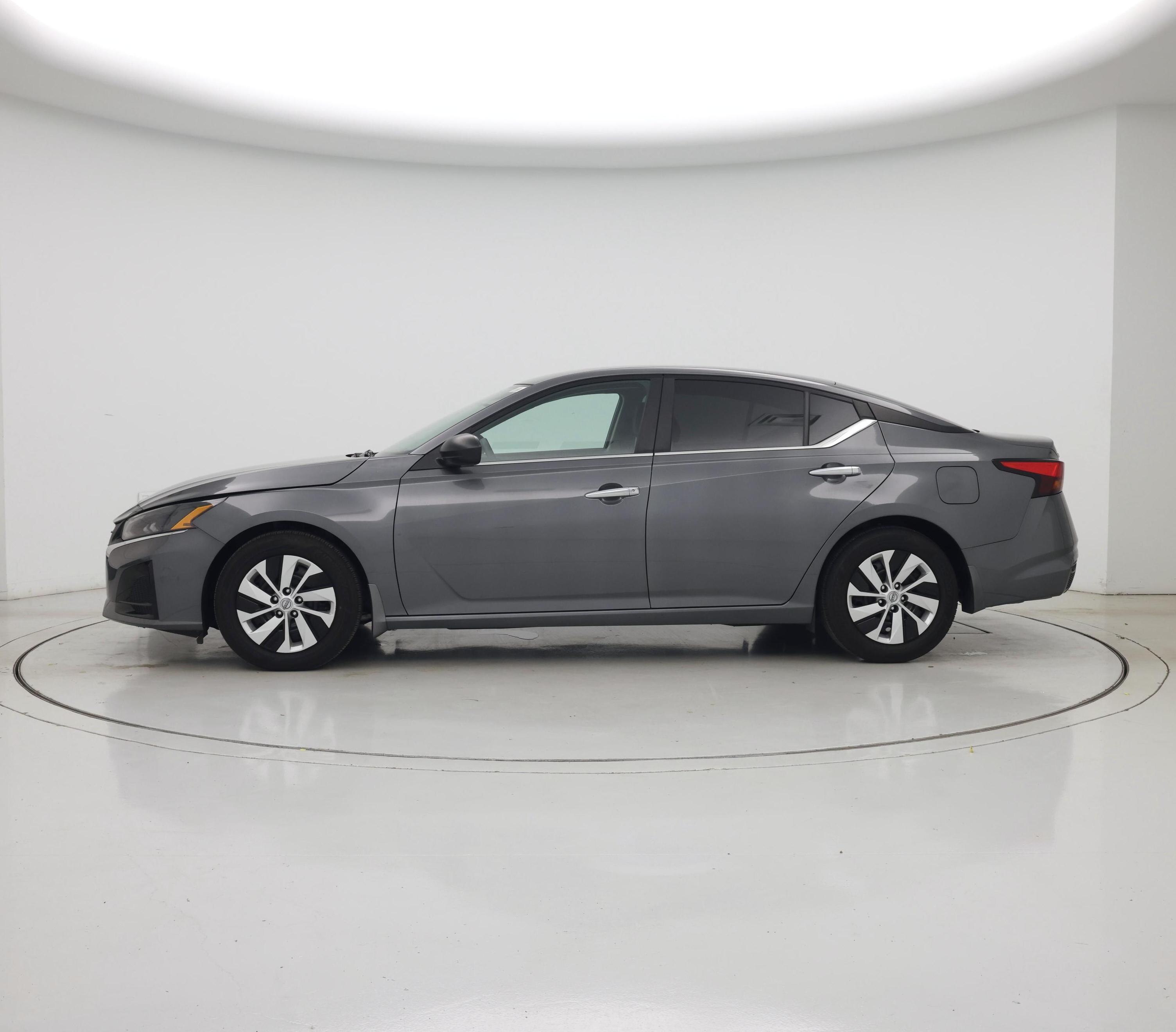 Thumbnail: 2024 Nissan Altima - 3