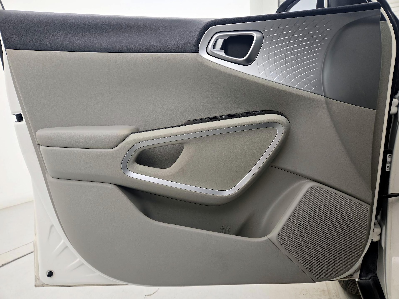 2022 Kia Soul LX - Photo 13