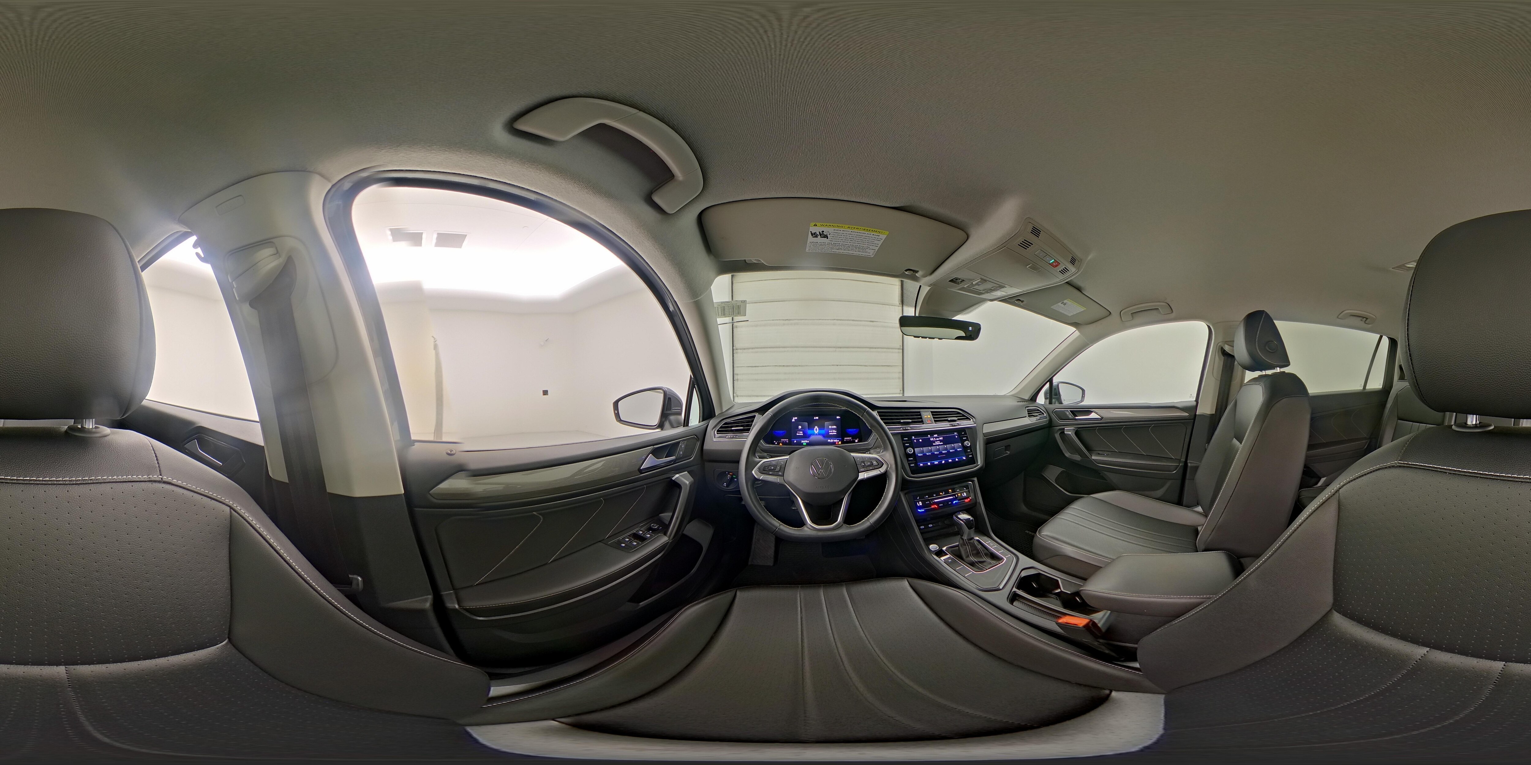 2022 Volkswagen Tiguan SE - Photo 28