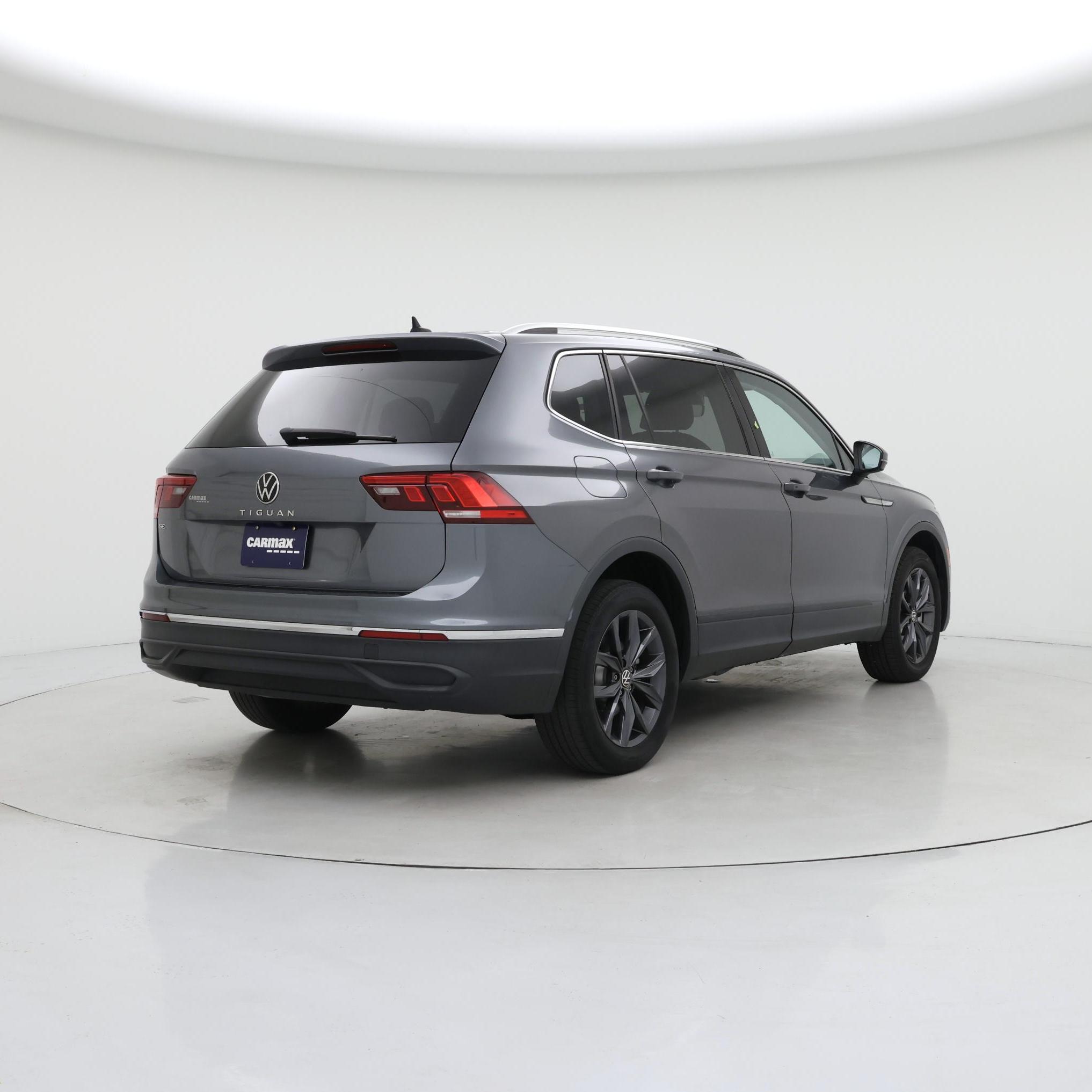 Thumbnail: 2022 Volkswagen Tiguan - 8
