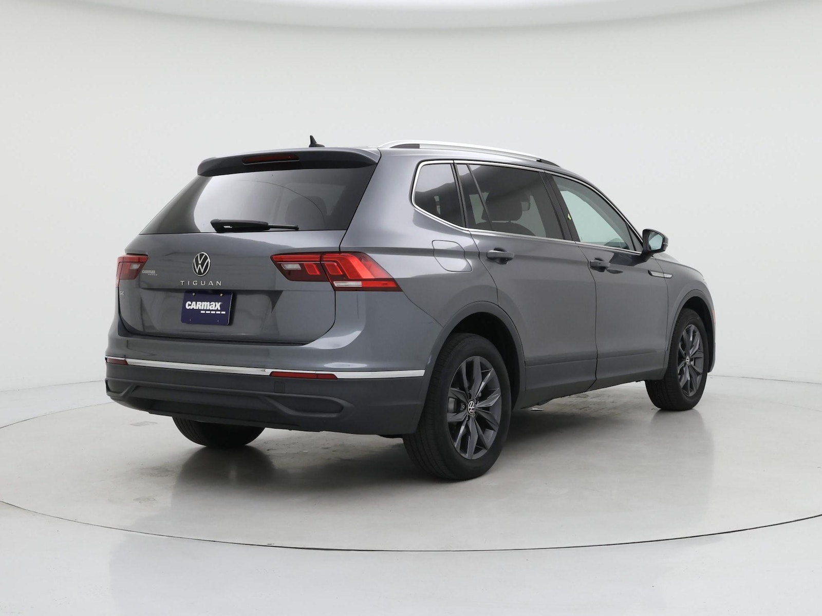 2022 Volkswagen Tiguan SE - Photo 9