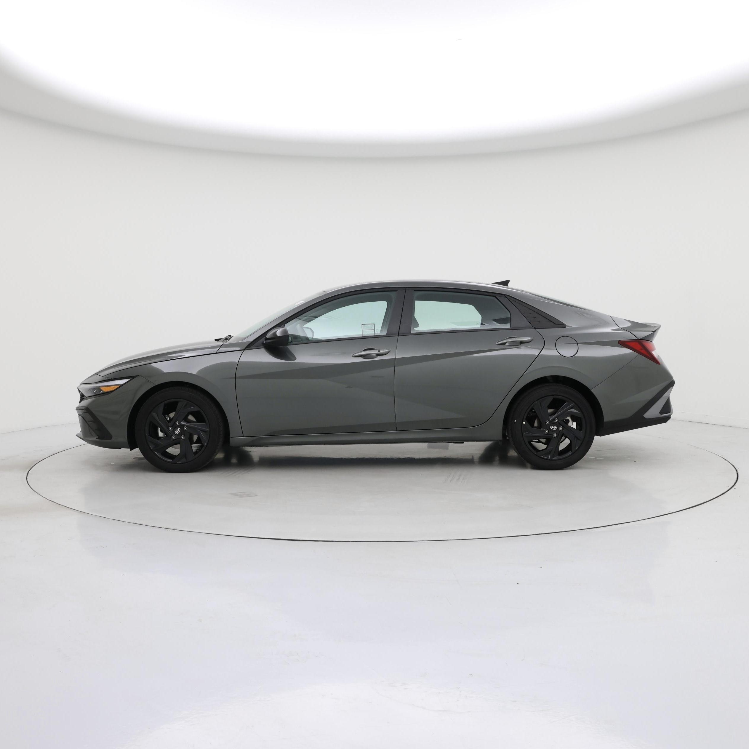 Thumbnail: 2026 Hyundai Elantra - 3