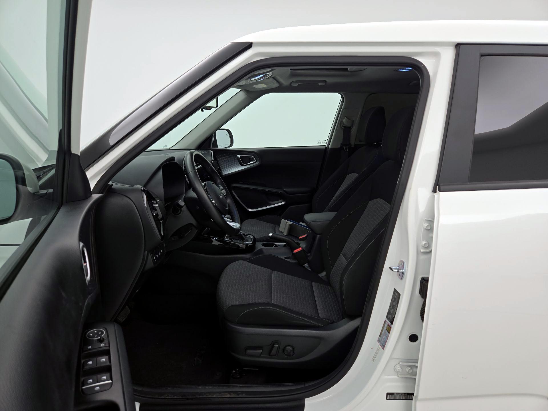Thumbnail: 2023 Kia Soul - 11