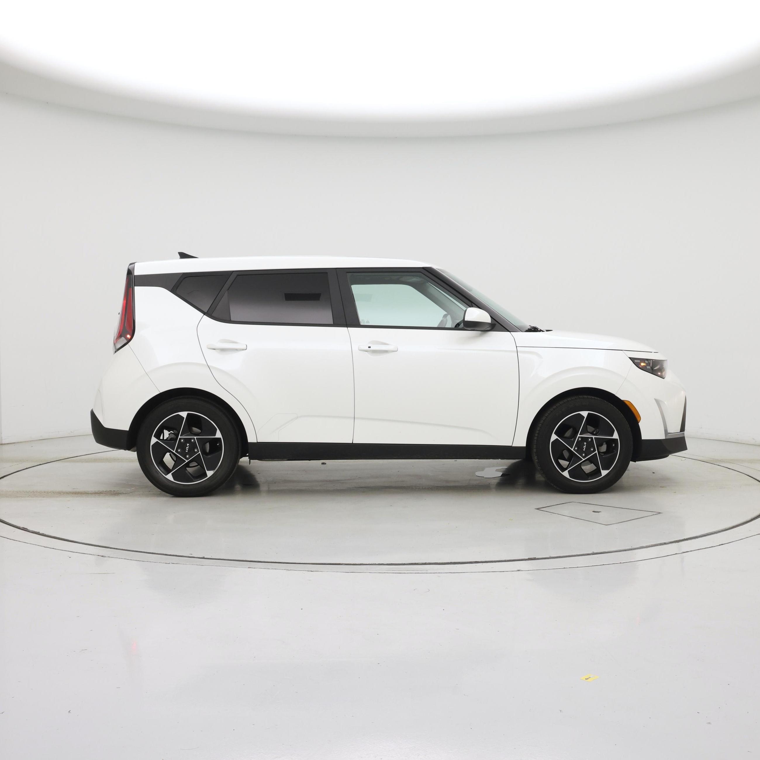 Thumbnail: 2023 Kia Soul - 7