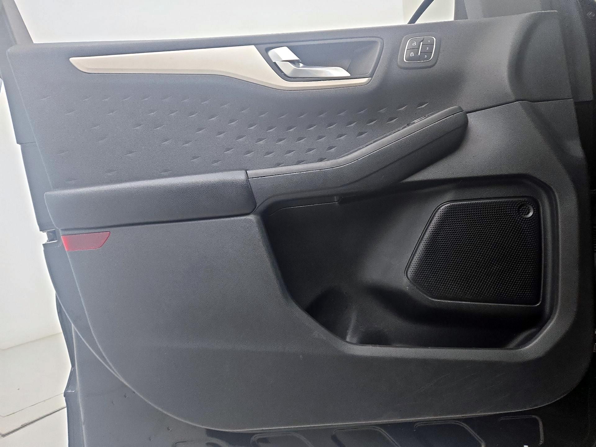 Thumbnail: 2020 Ford Escape - 12