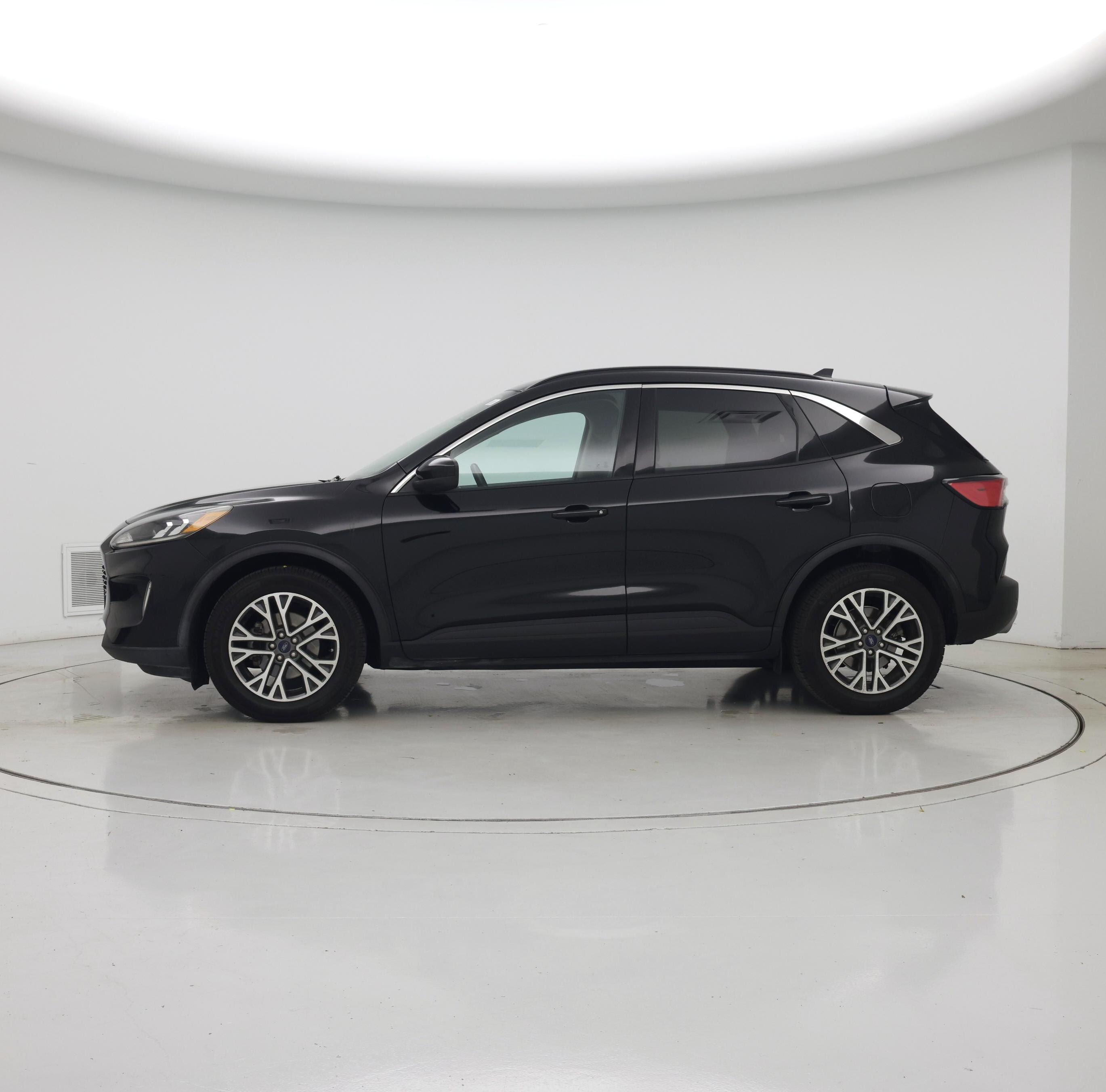 Thumbnail: 2020 Ford Escape - 3