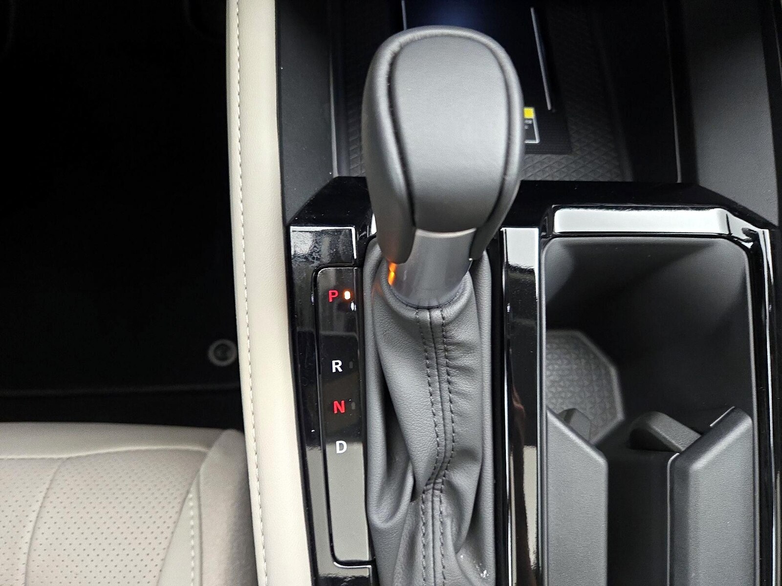 2025 Honda Accord Hybrid Touring - Photo 18