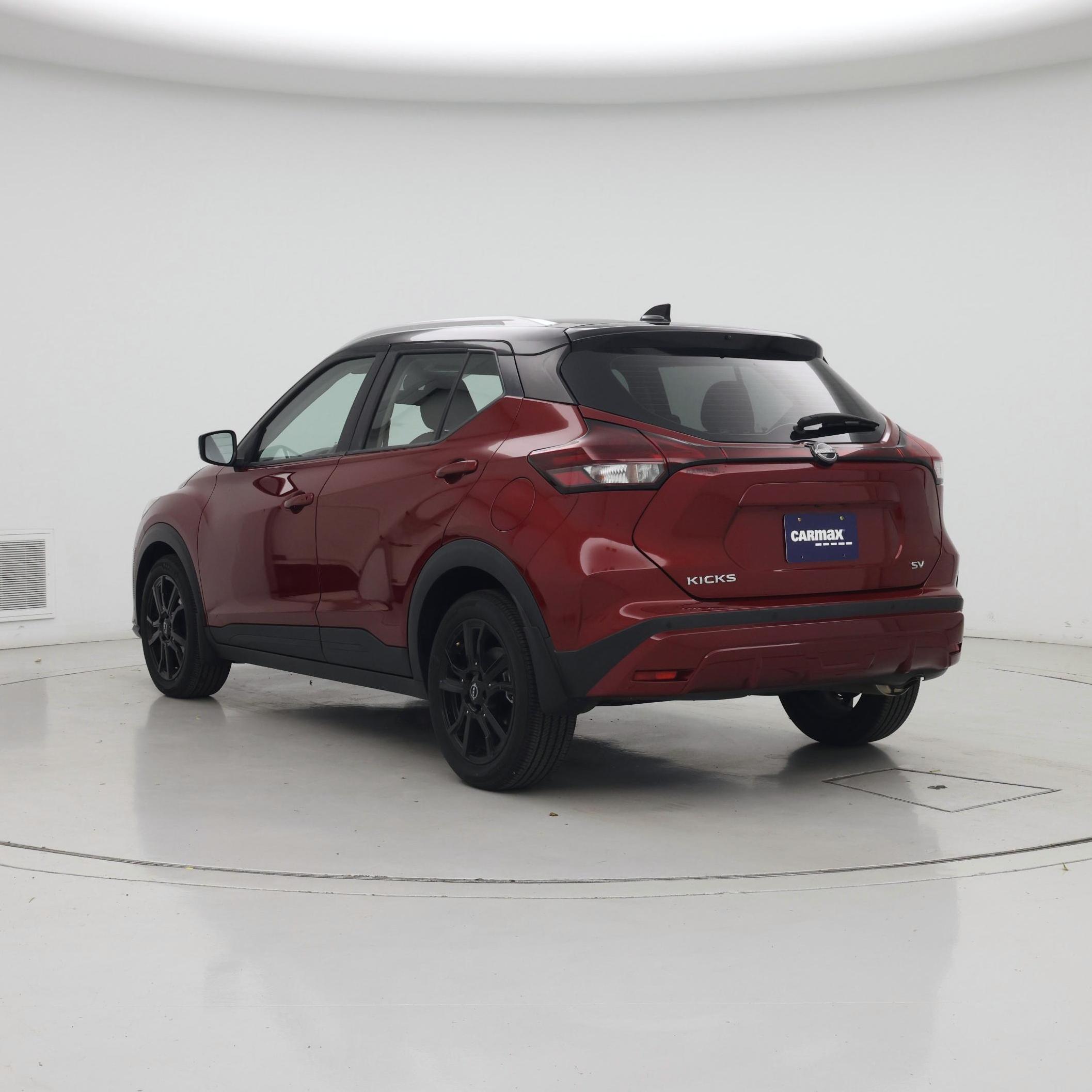 Thumbnail: 2023 Nissan Kicks - 2