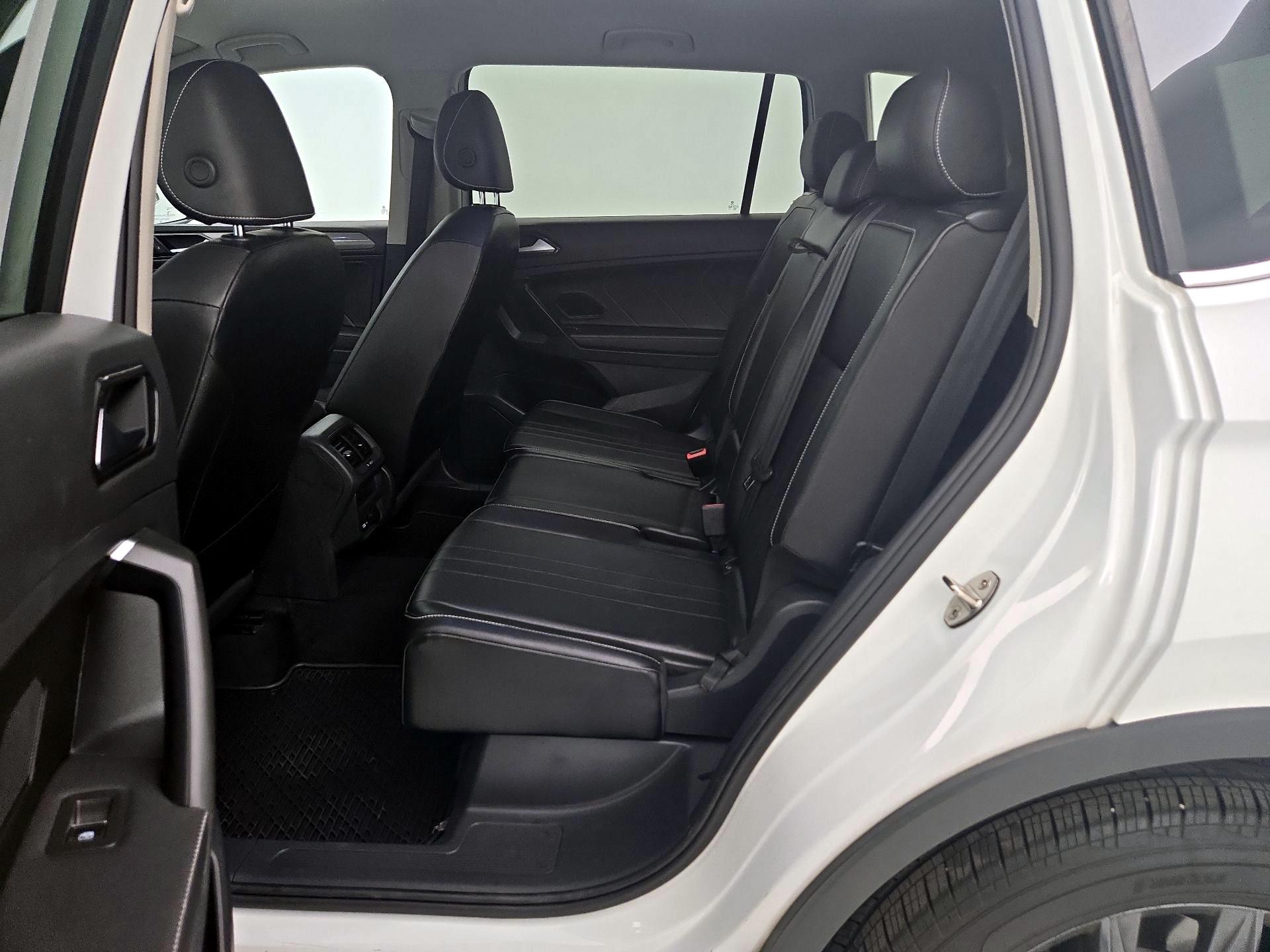 Thumbnail: 2022 Volkswagen Tiguan - 19
