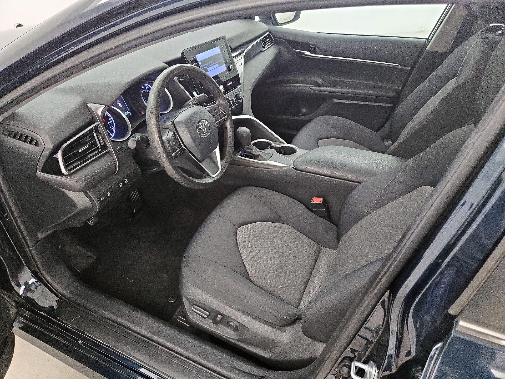 Thumbnail: 2021 Toyota Camry - 11