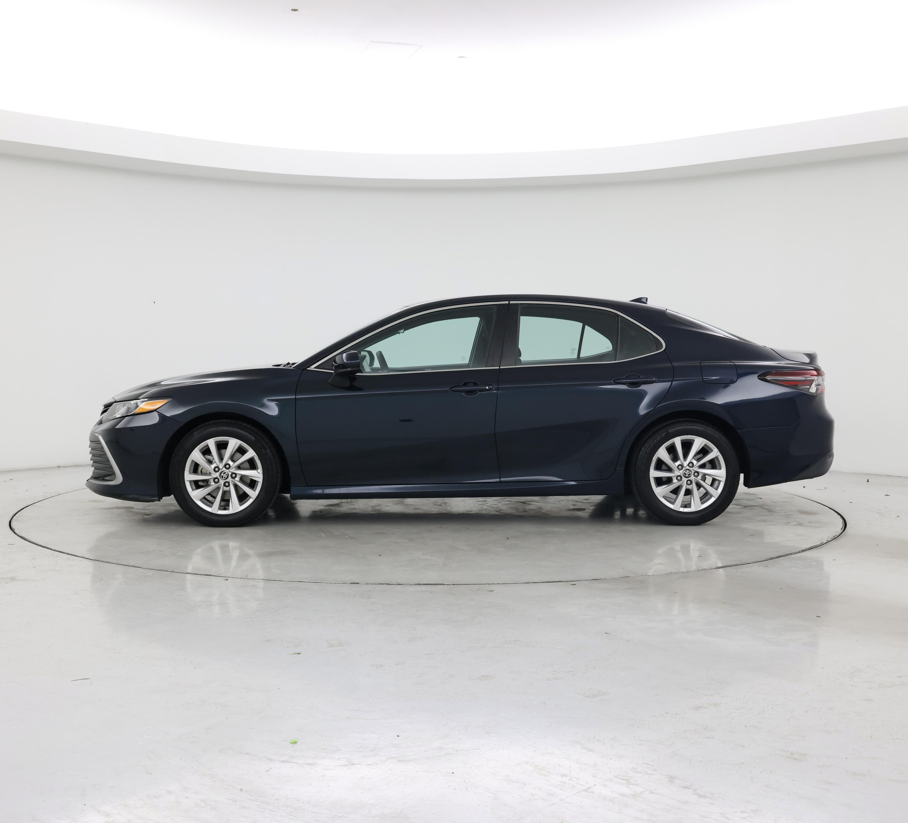 Thumbnail: 2021 Toyota Camry - 3