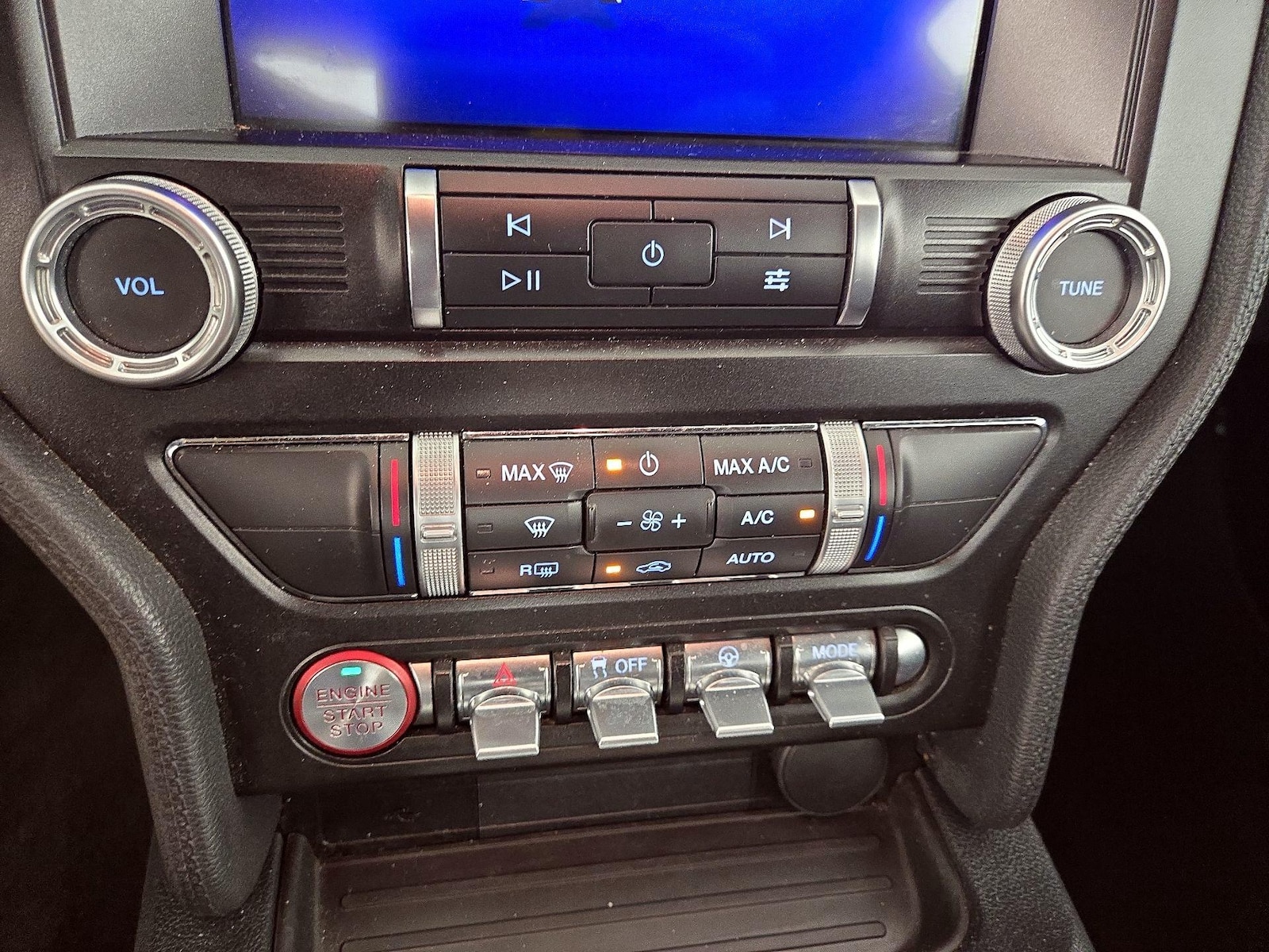 2021 Ford Mustang GT - Photo 17