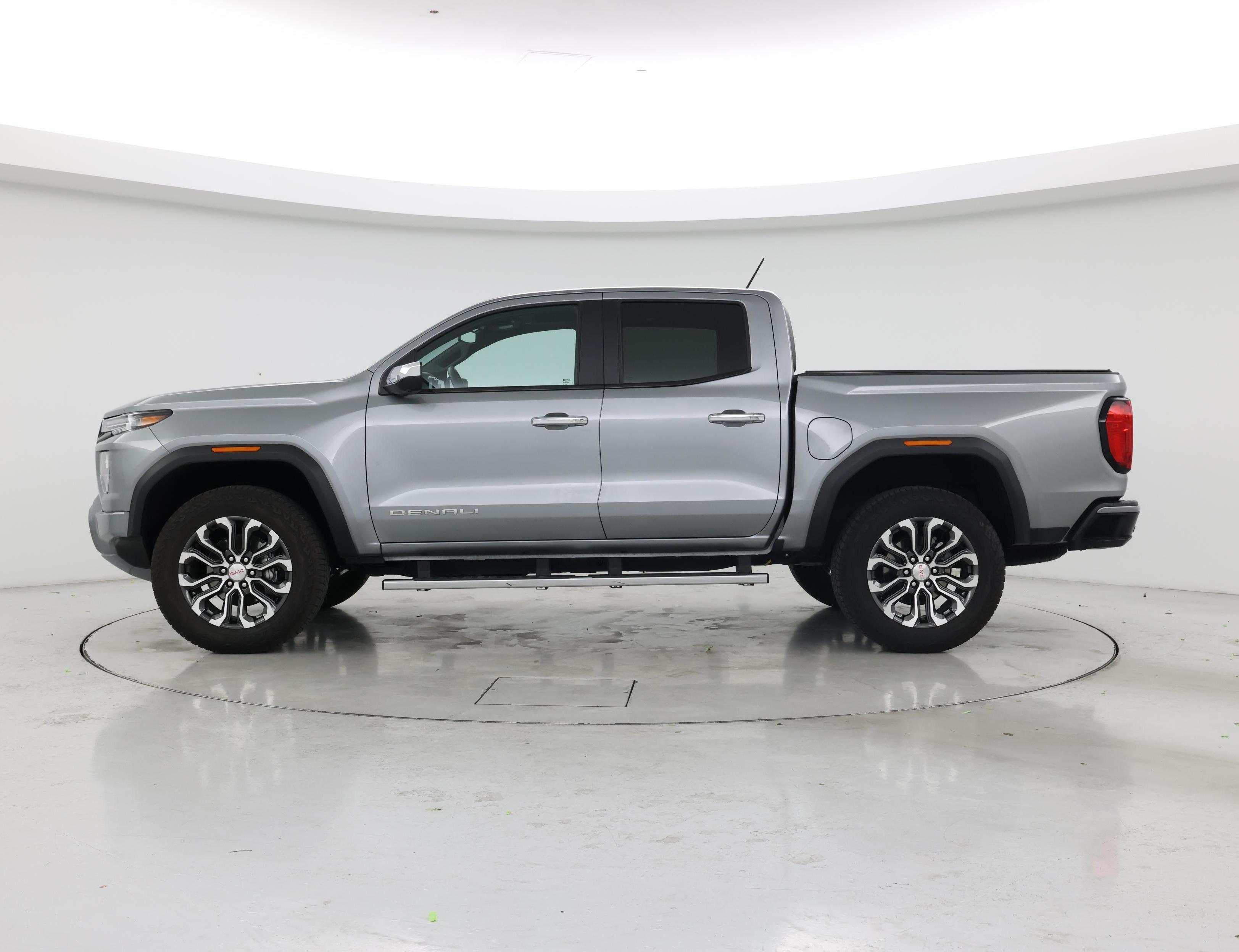 Thumbnail: 2024 GMC Canyon - 3