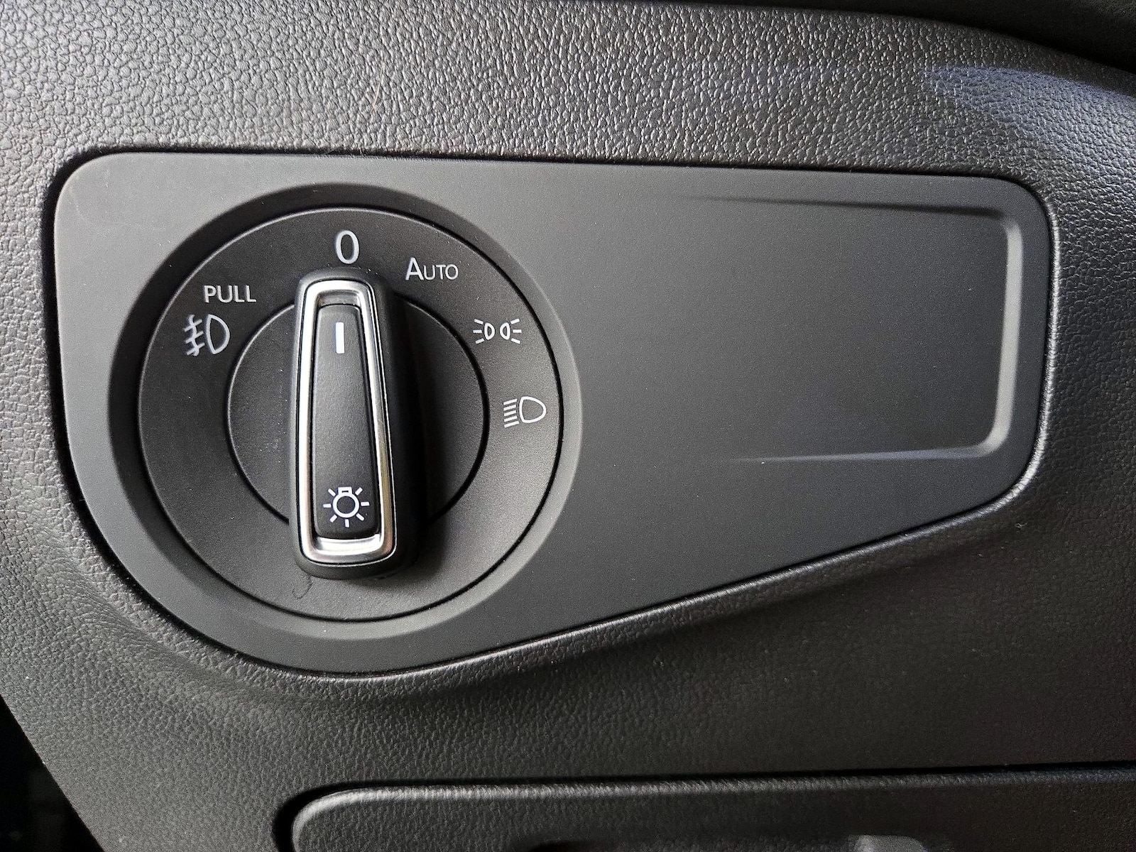 2020 Volkswagen Tiguan SEL - Photo 14