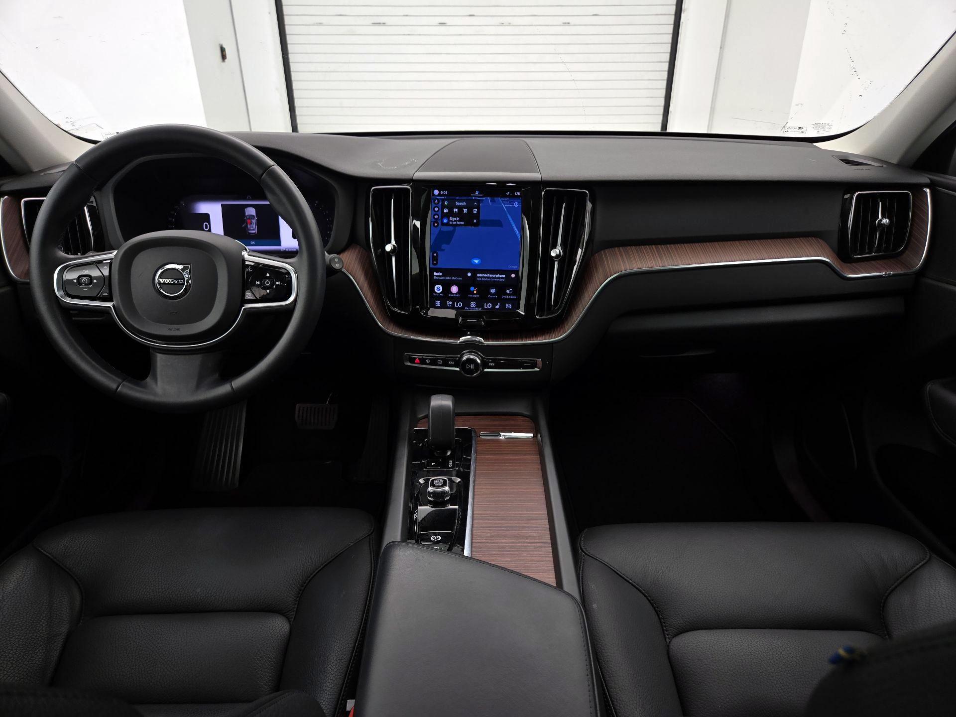 Thumbnail: 2023 Volvo XC60 - 9