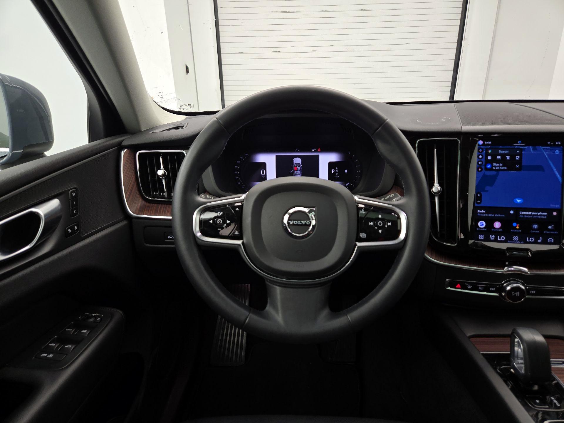 Thumbnail: 2023 Volvo XC60 - 10