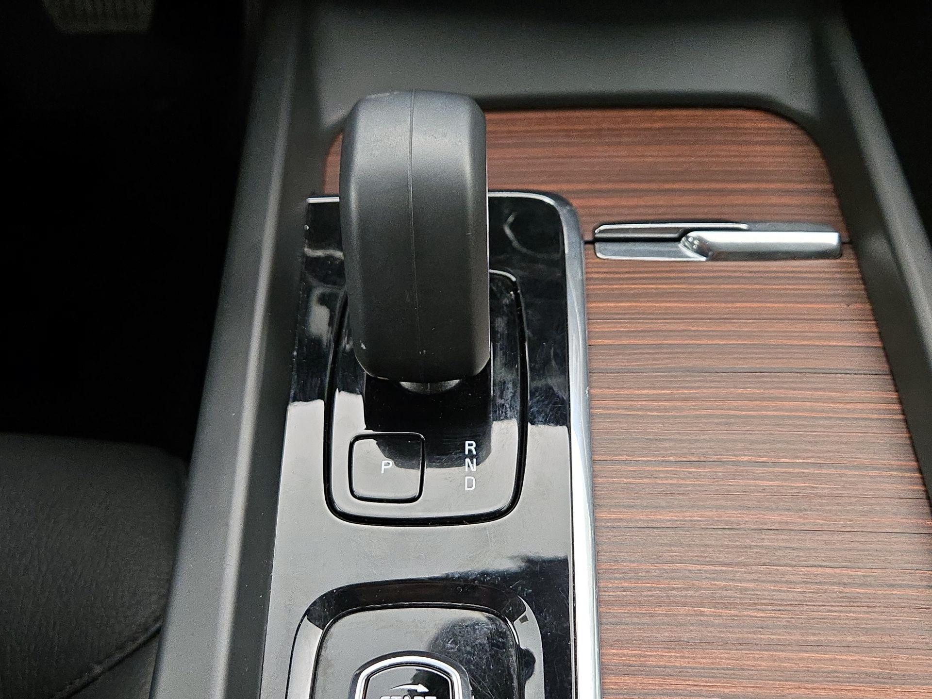 Thumbnail: 2023 Volvo XC60 - 18