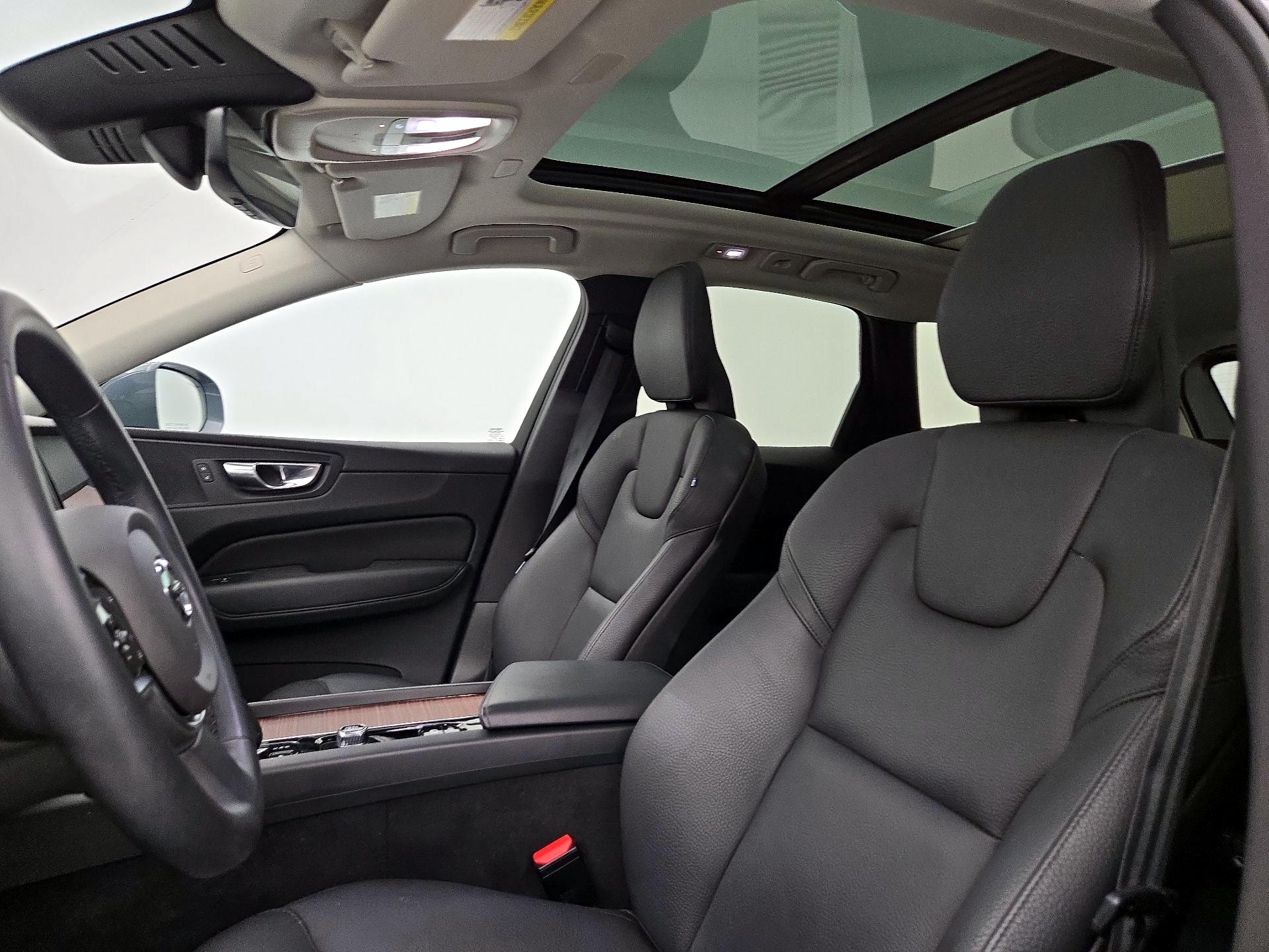 Thumbnail: 2023 Volvo XC60 - 20