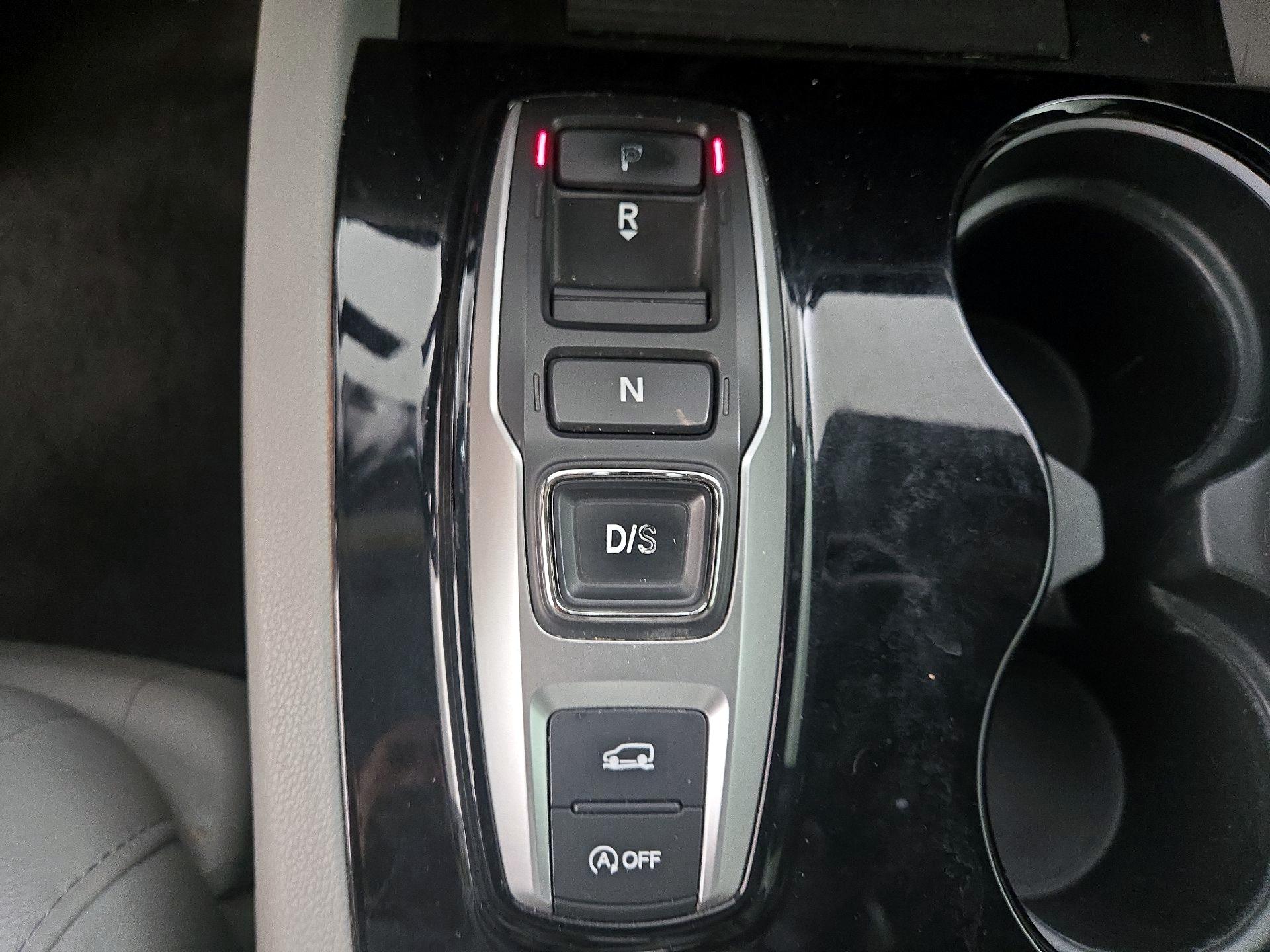 Thumbnail: 2019 Honda Pilot - 18