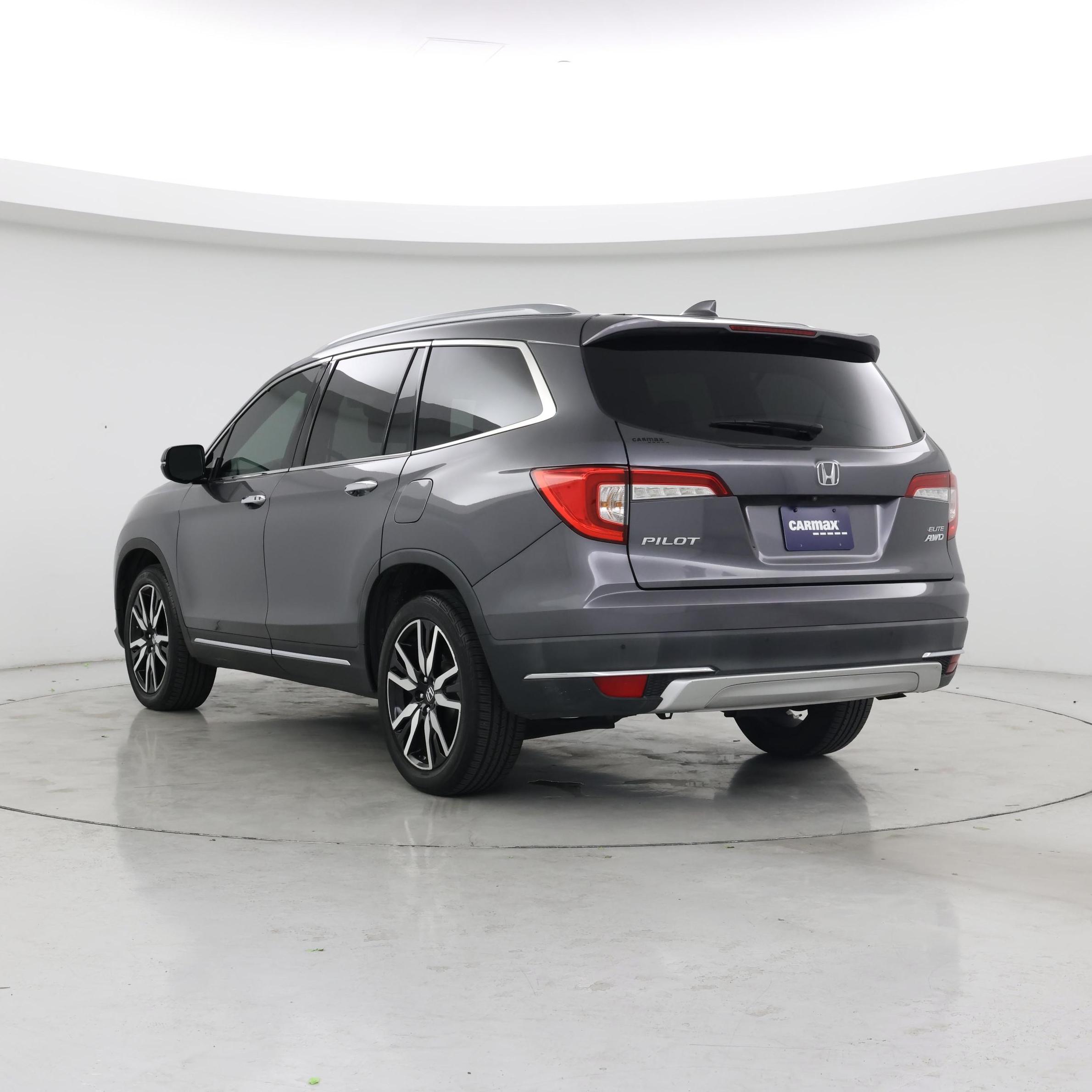 Thumbnail: 2019 Honda Pilot - 2