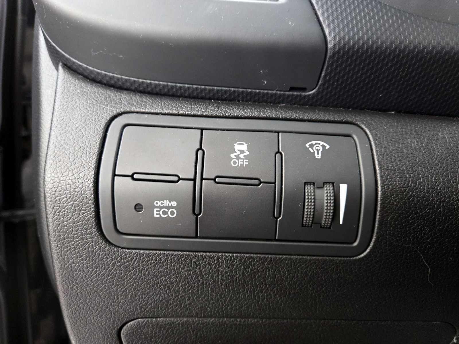 2014 Hyundai Accent SE - Photo 14