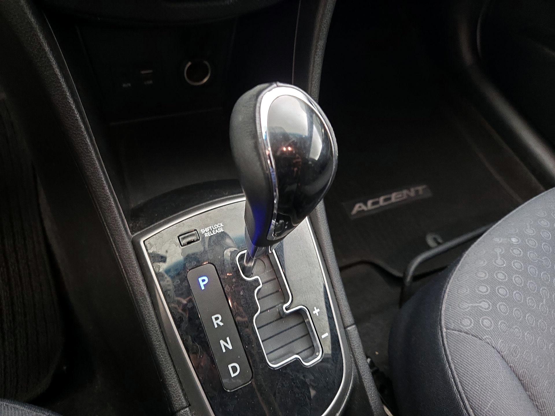 Thumbnail: 2014 Hyundai Accent - 16